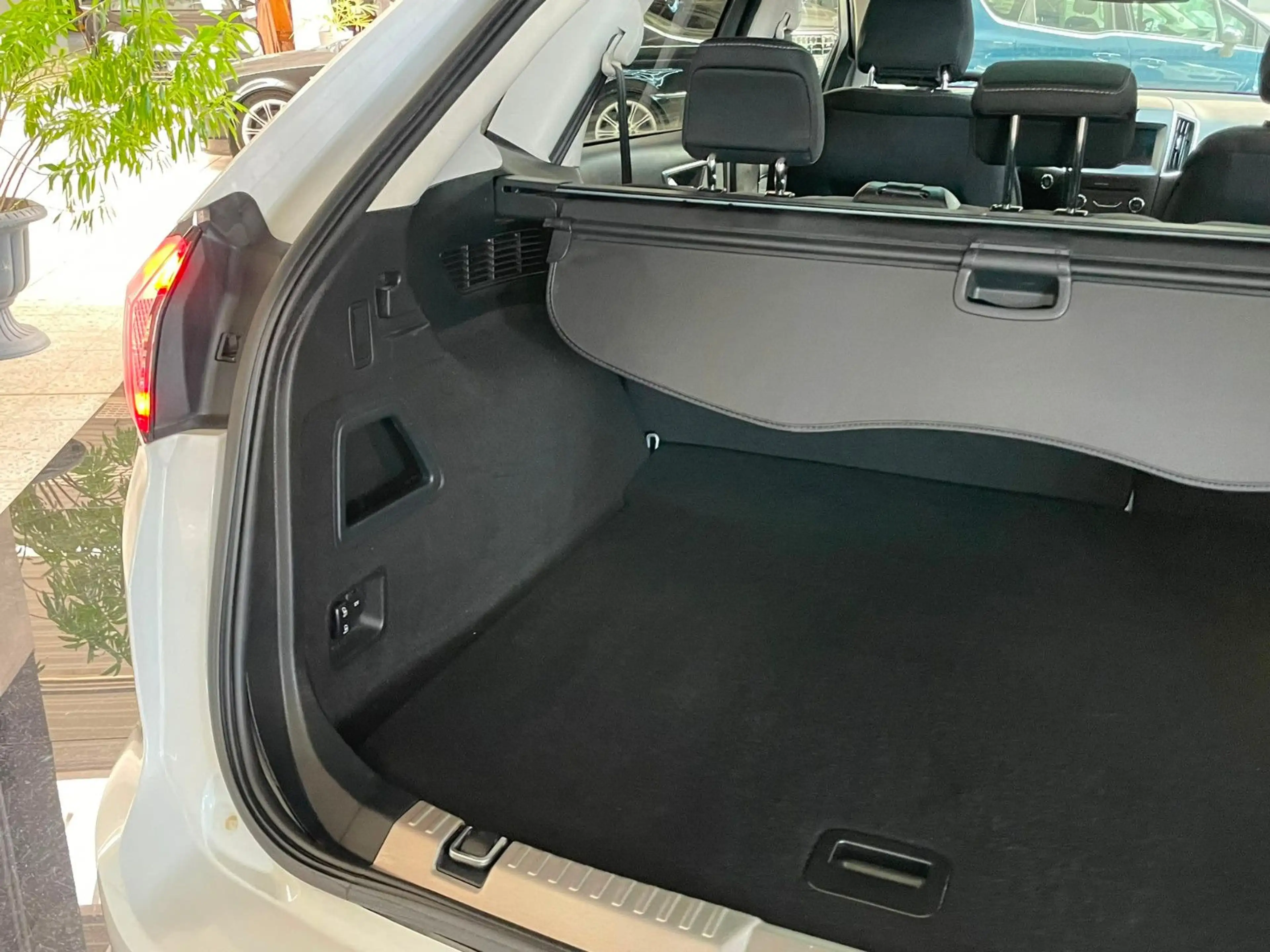 Ford Edge Titanium 4x4 / AHK / NAVI / 1.HAND / PANO — photo 12