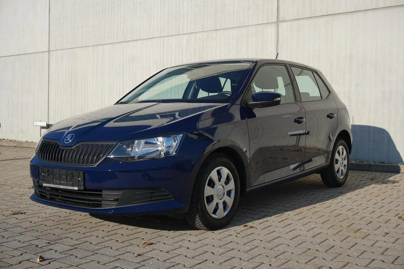 Skoda Fabia 1.0MPI Radio Klima ZV/FFB 1.Hand Blau - 2