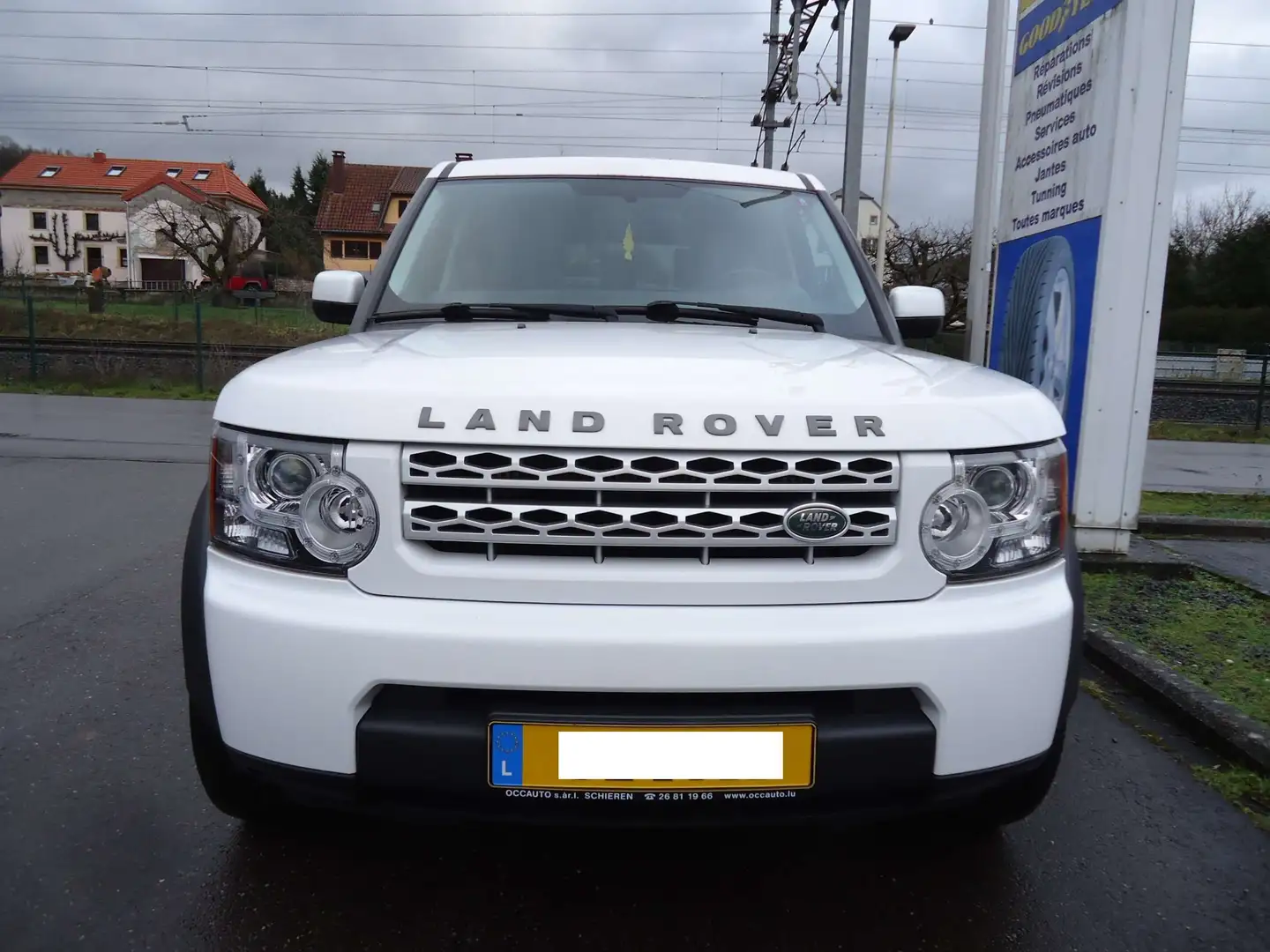 Land Rover Discovery 3.0 TdV6 E Білий - 1