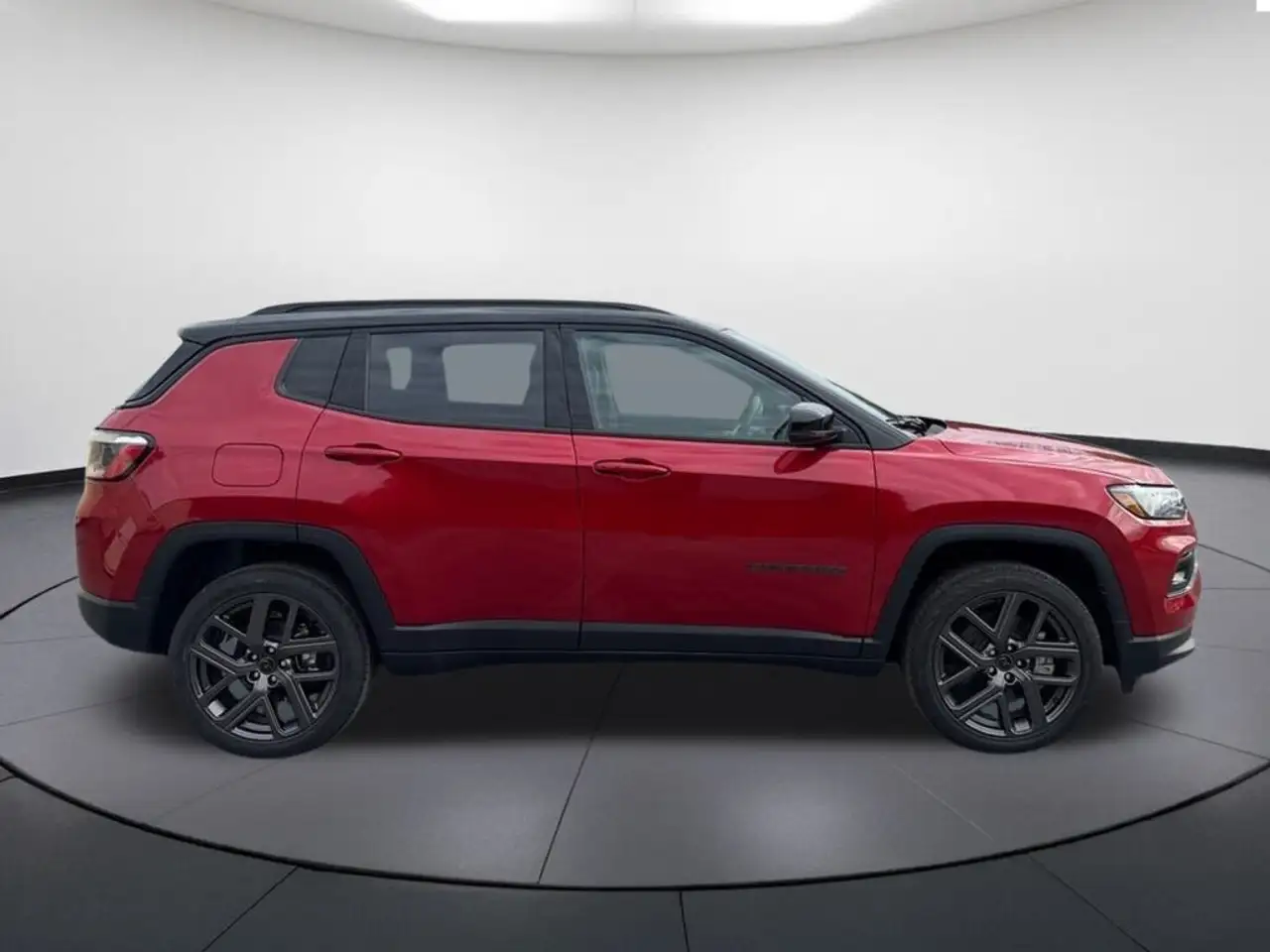 Jeep Compass снимка Jeep Compass