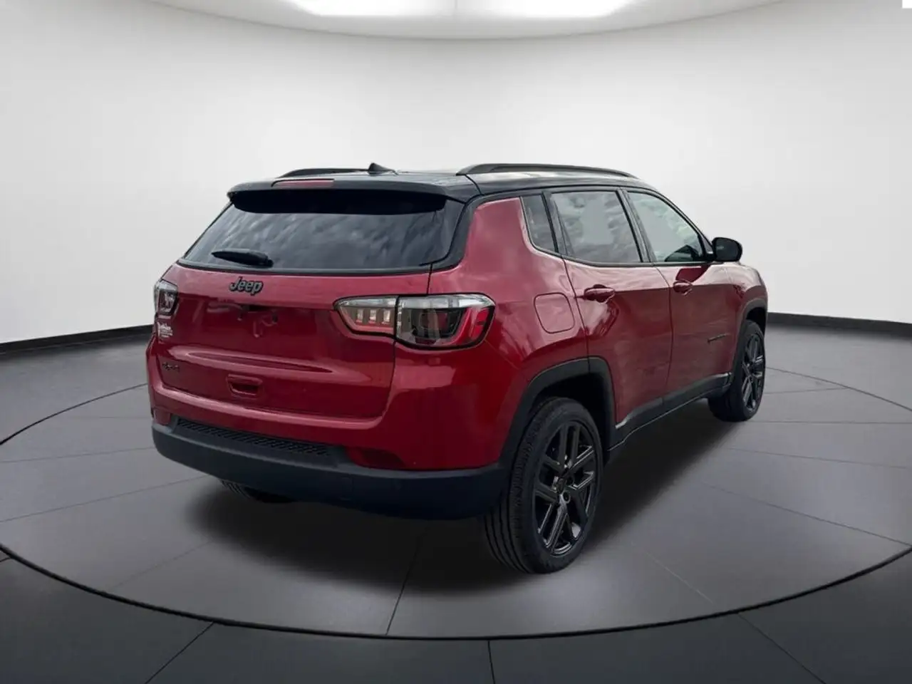 Jeep Compass снимка Jeep Compass