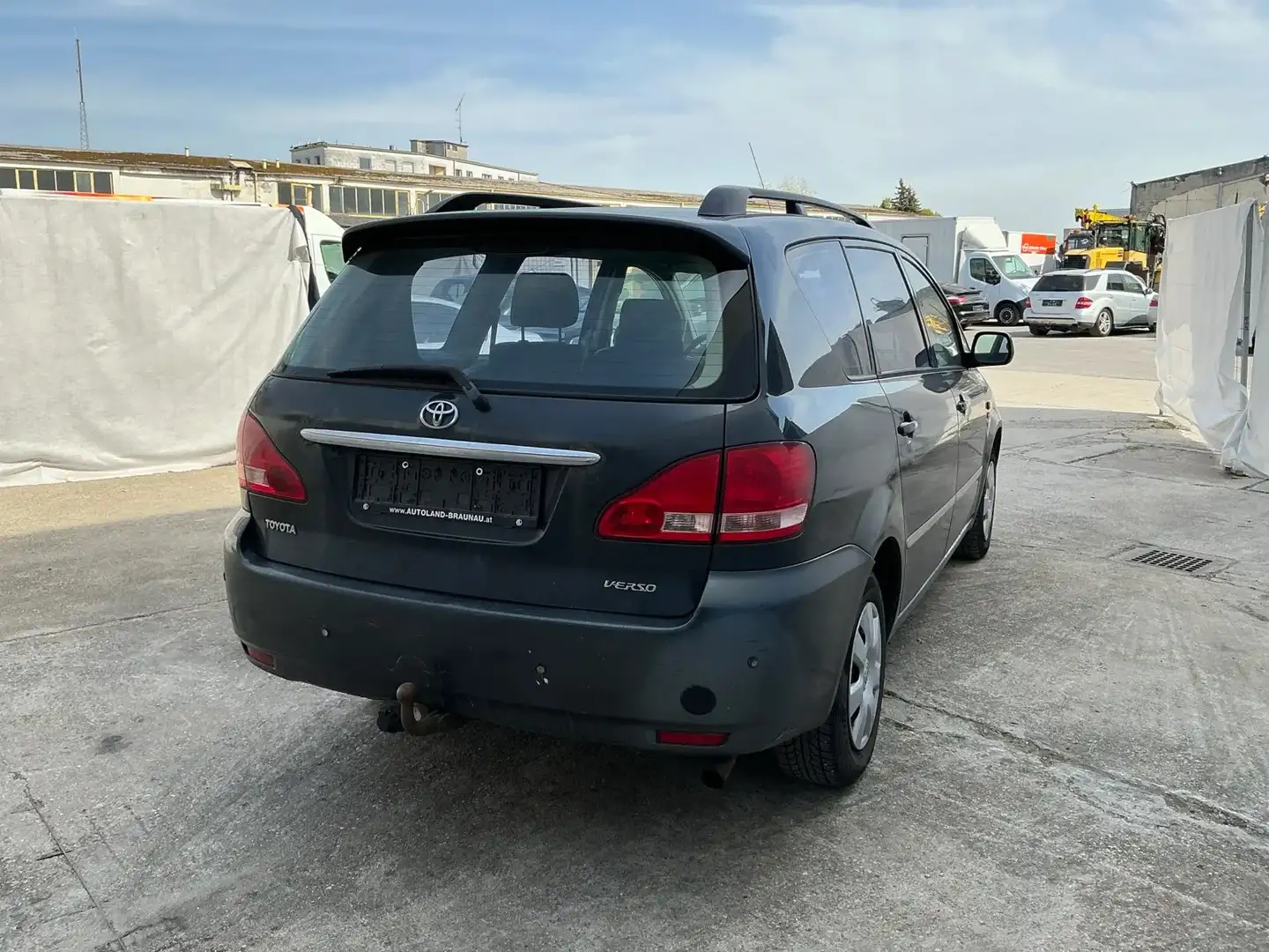 Toyota Avensis Verso Toyota avensis verso 7 zitplaatsen - 1