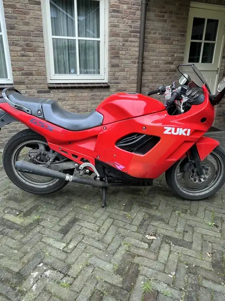 Suzuki GSX 400 - foto 3