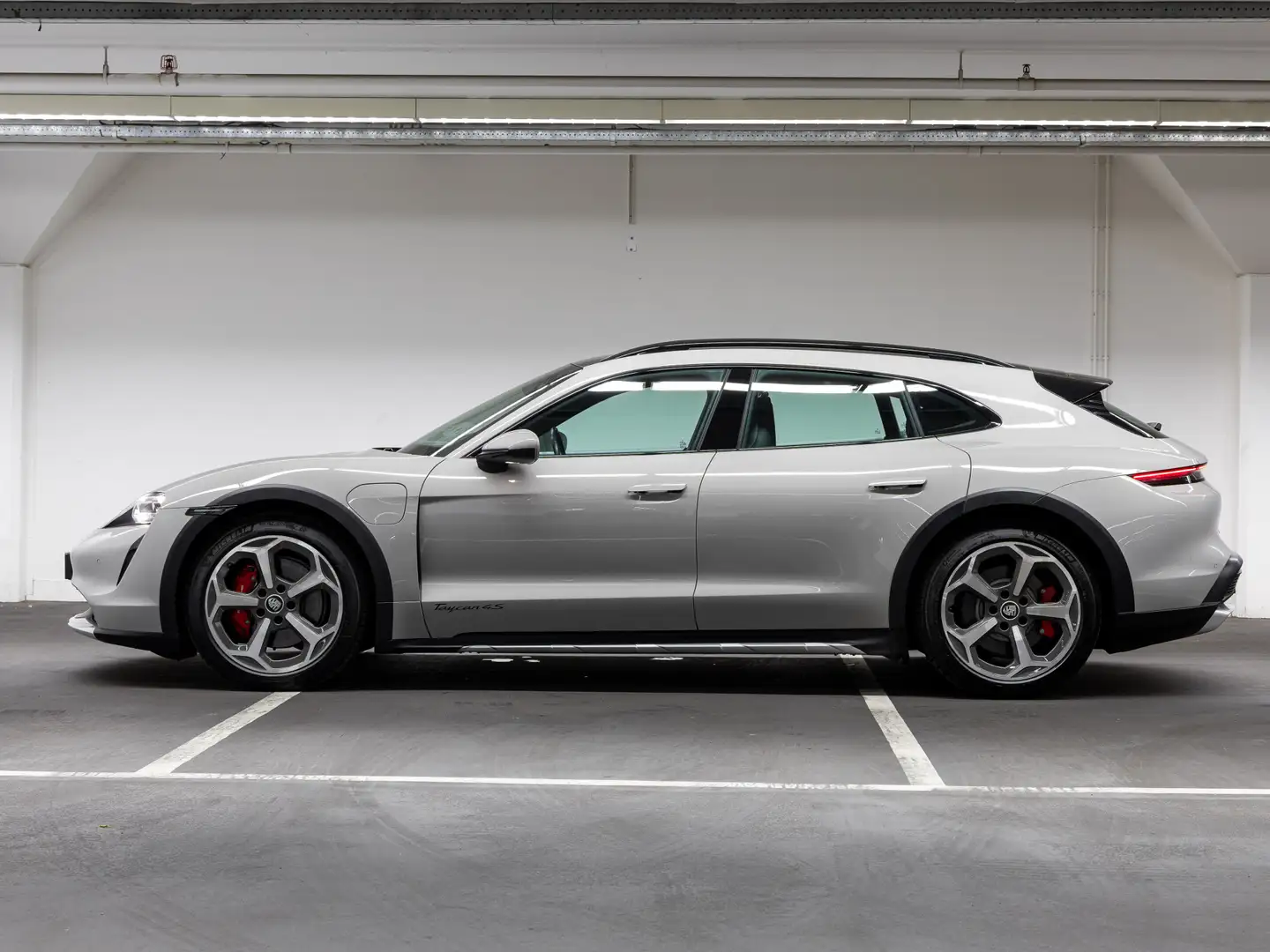 Porsche Taycan 4S Cross Turismo Grijs - 2