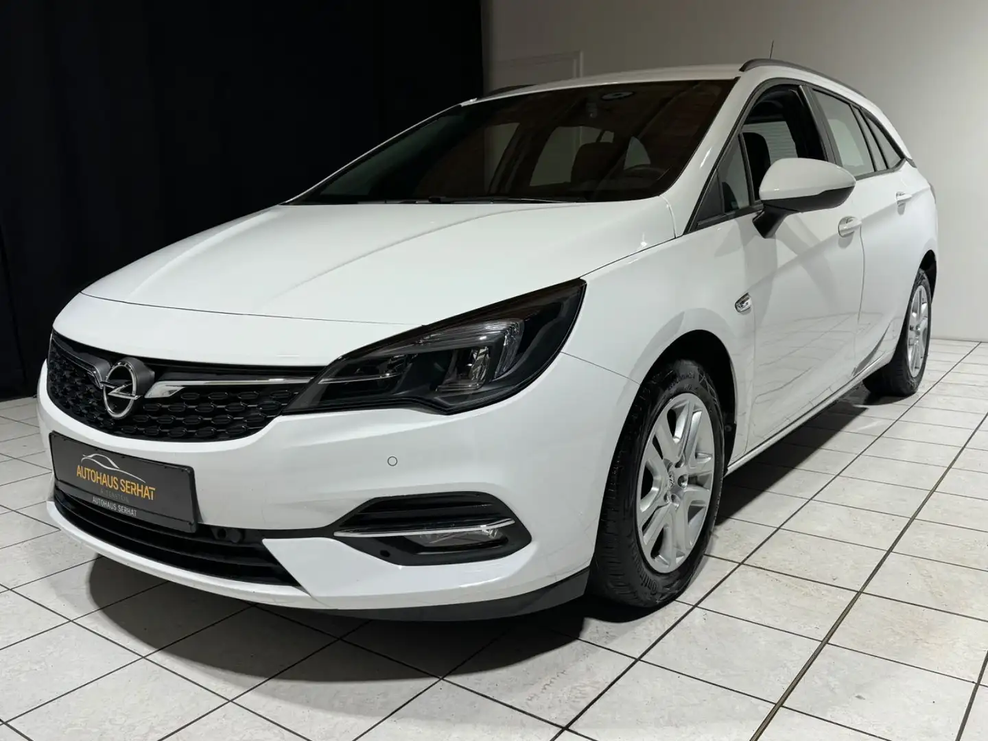 Opel Astra K ST Edition *CARPLAY*NAVI*LED*PDC*TEMP* Wit - 1