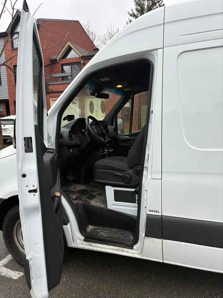 Mercedes-Benz Sprinter снимка Mercedes-Benz Sprinter