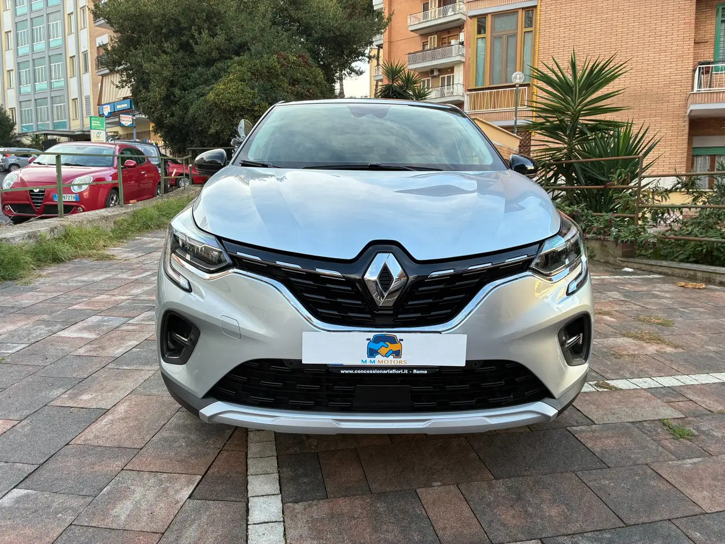 Renault Captur Captur 1.6 E-Tech hybrid Techno Fast Track 145 CV Silber - 2
