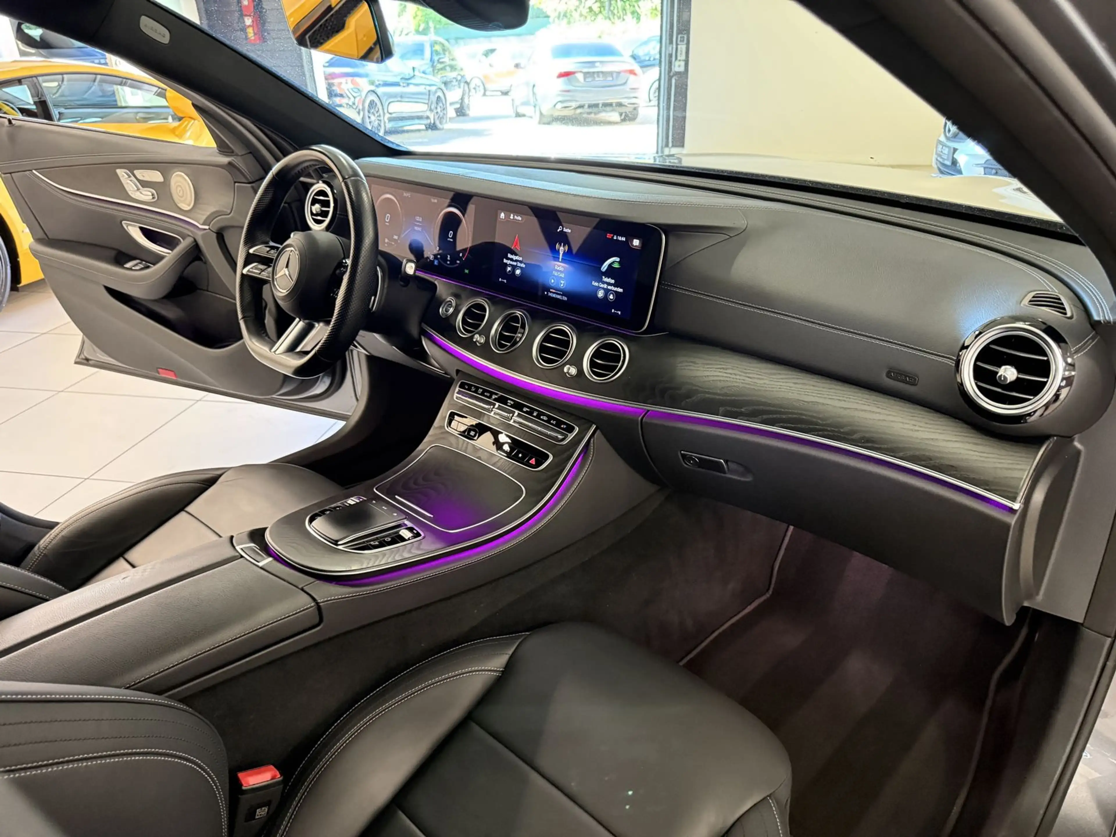 Mercedes-Benz E 400 4Matic AMG Line *Nappa-HUD-STHZ-Night-19" — photo 10