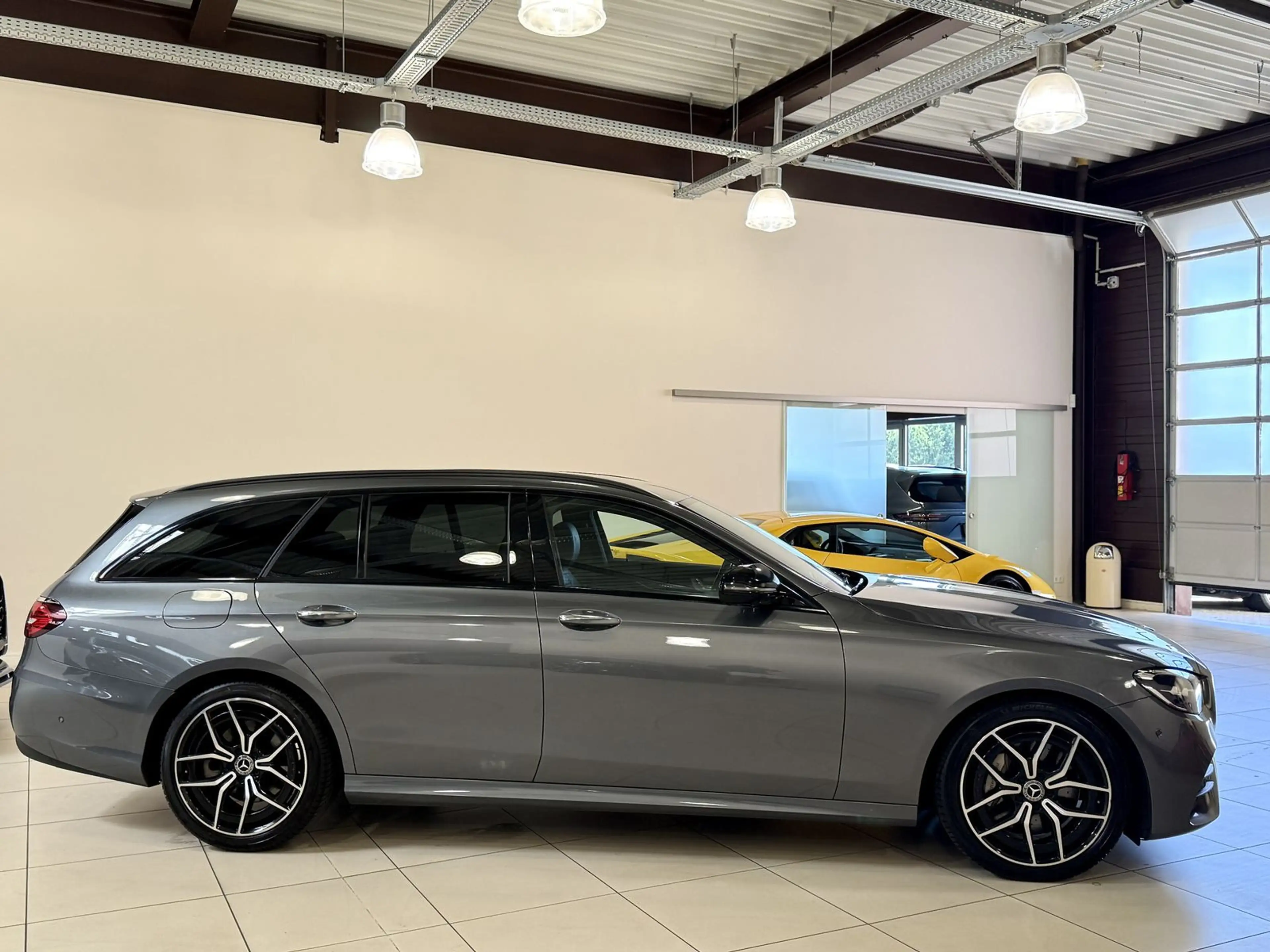 Mercedes-Benz E 400 4Matic AMG Line *Nappa-HUD-STHZ-Night-19" — photo 5