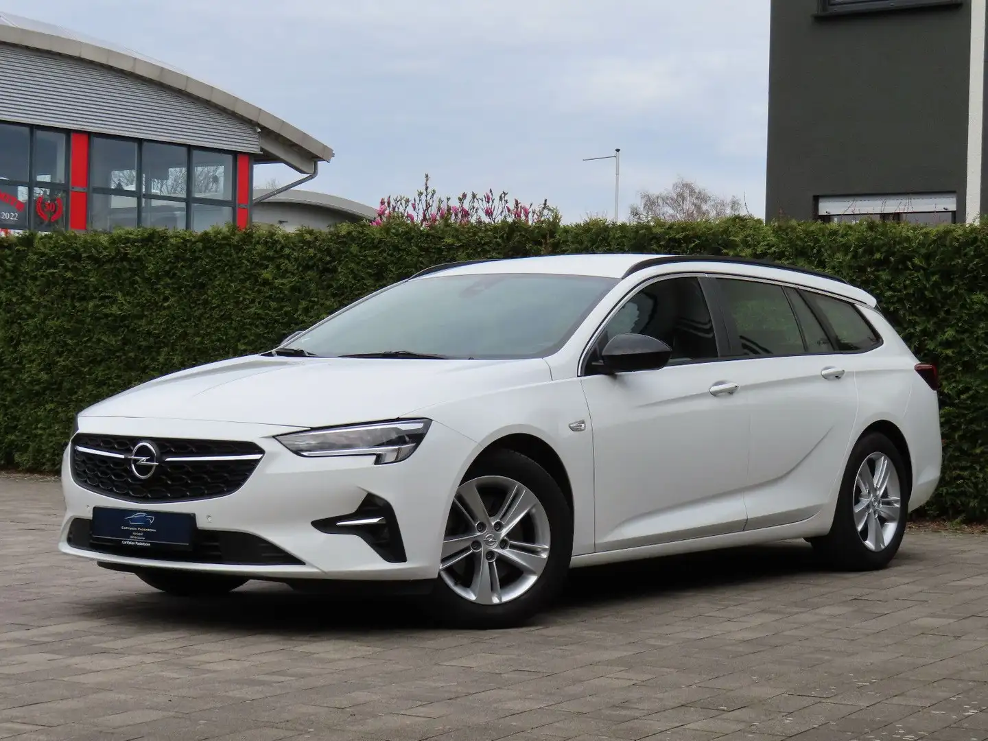 Opel Insignia Sports Tourer 2.0 Business *174 PS* Blanc - 1