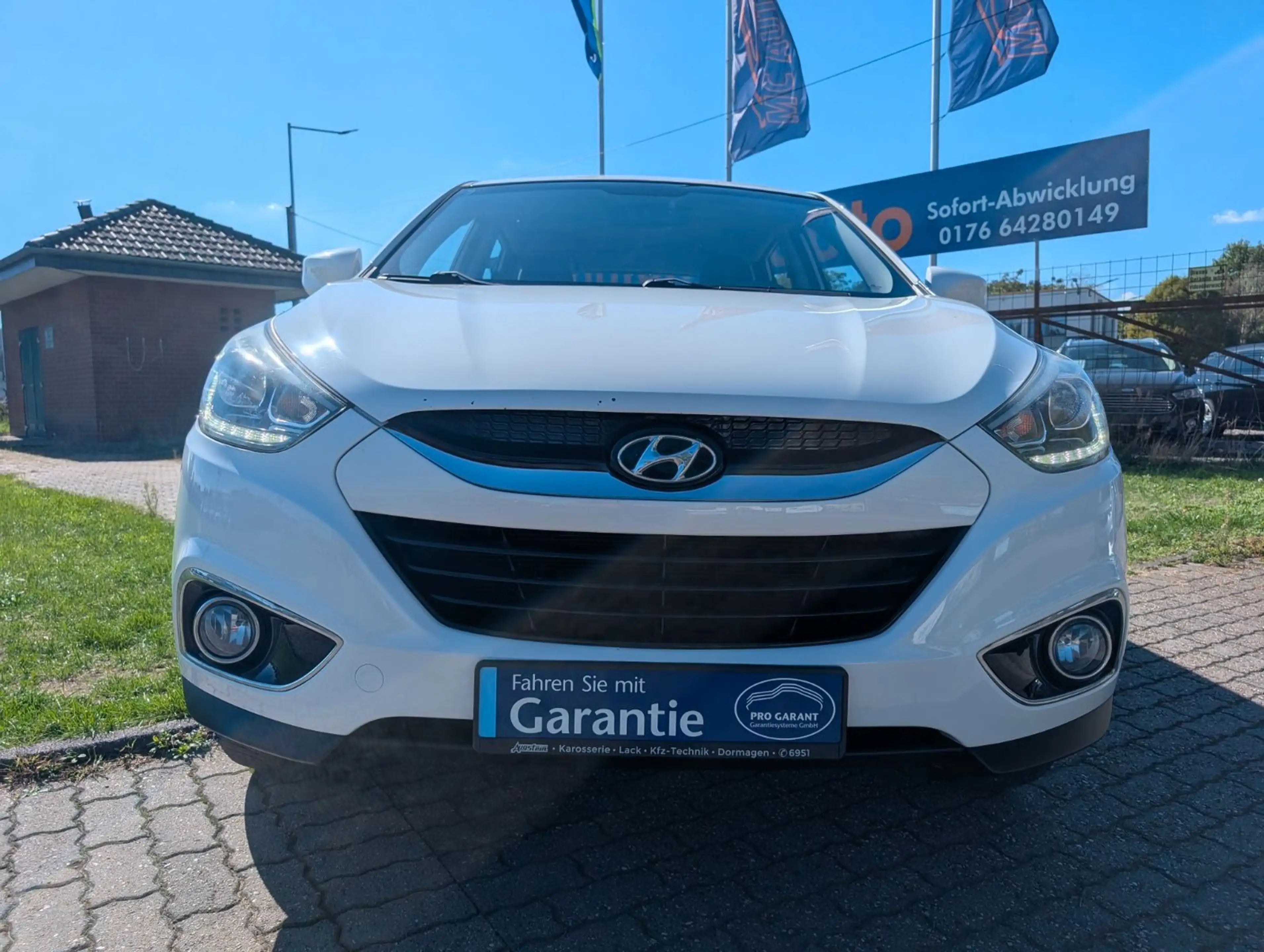 Hyundai iX35 FIFA World Cup Edition 2WD*1-HAND*KLIMA*PDC — photo 8