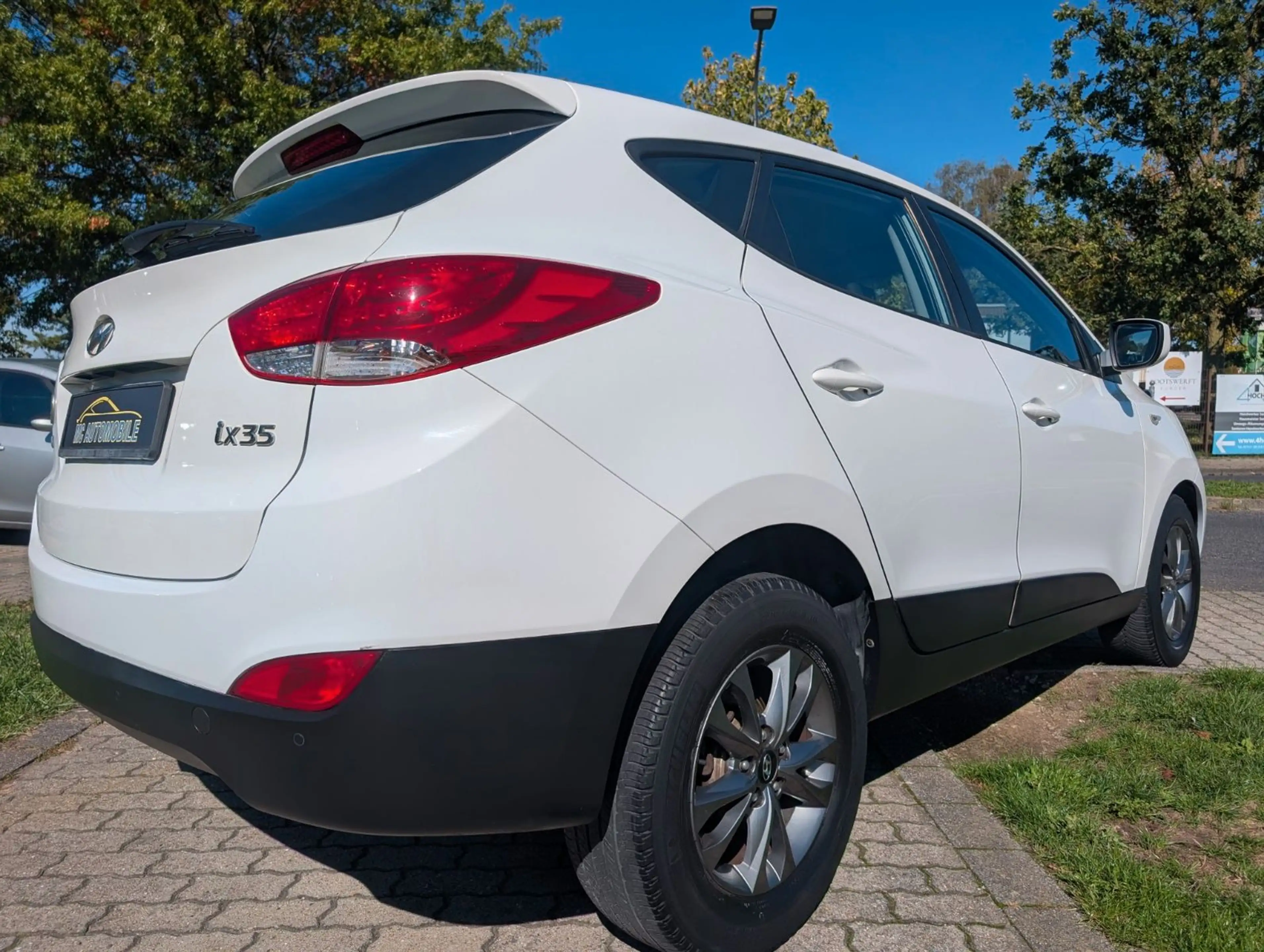 Hyundai iX35 FIFA World Cup Edition 2WD*1-HAND*KLIMA*PDC — photo 11