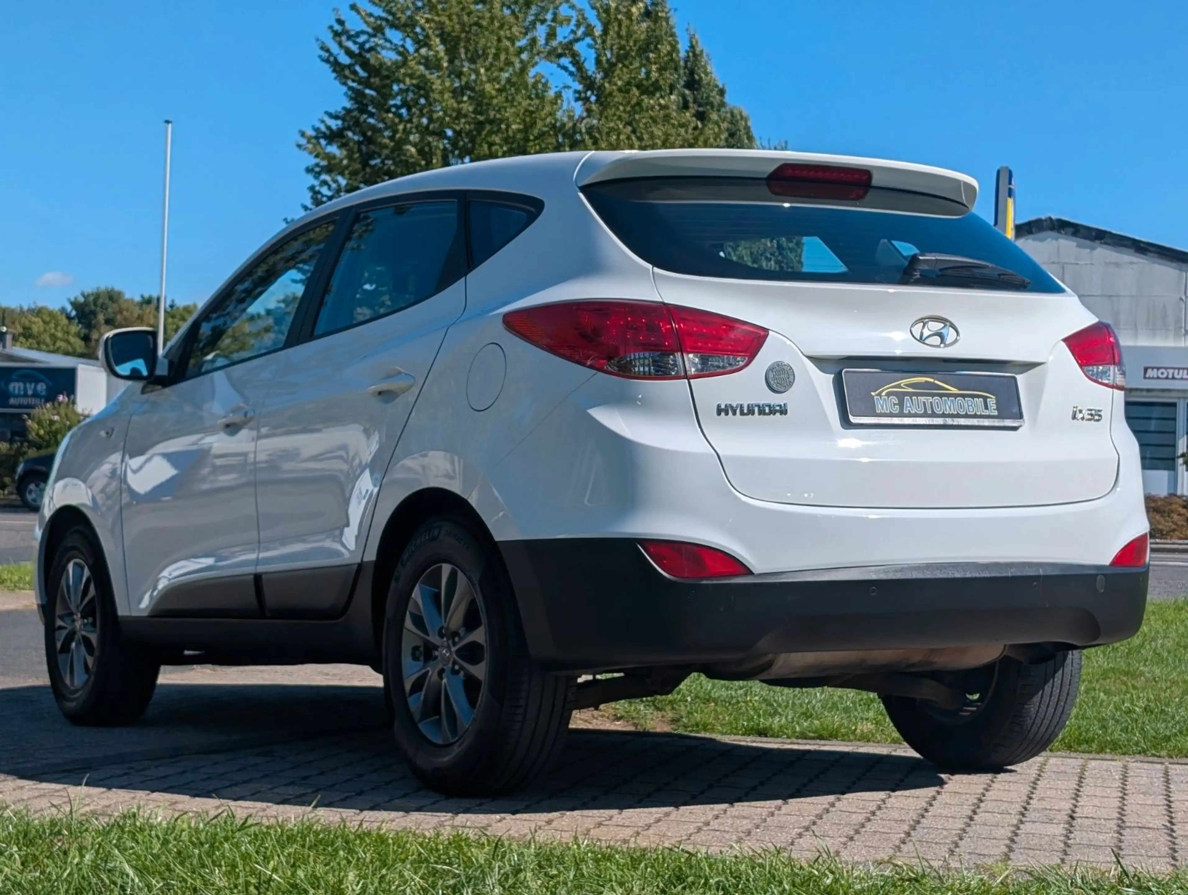 Hyundai iX35 FIFA World Cup Edition 2WD*1-HAND*KLIMA*PDC — photo 6