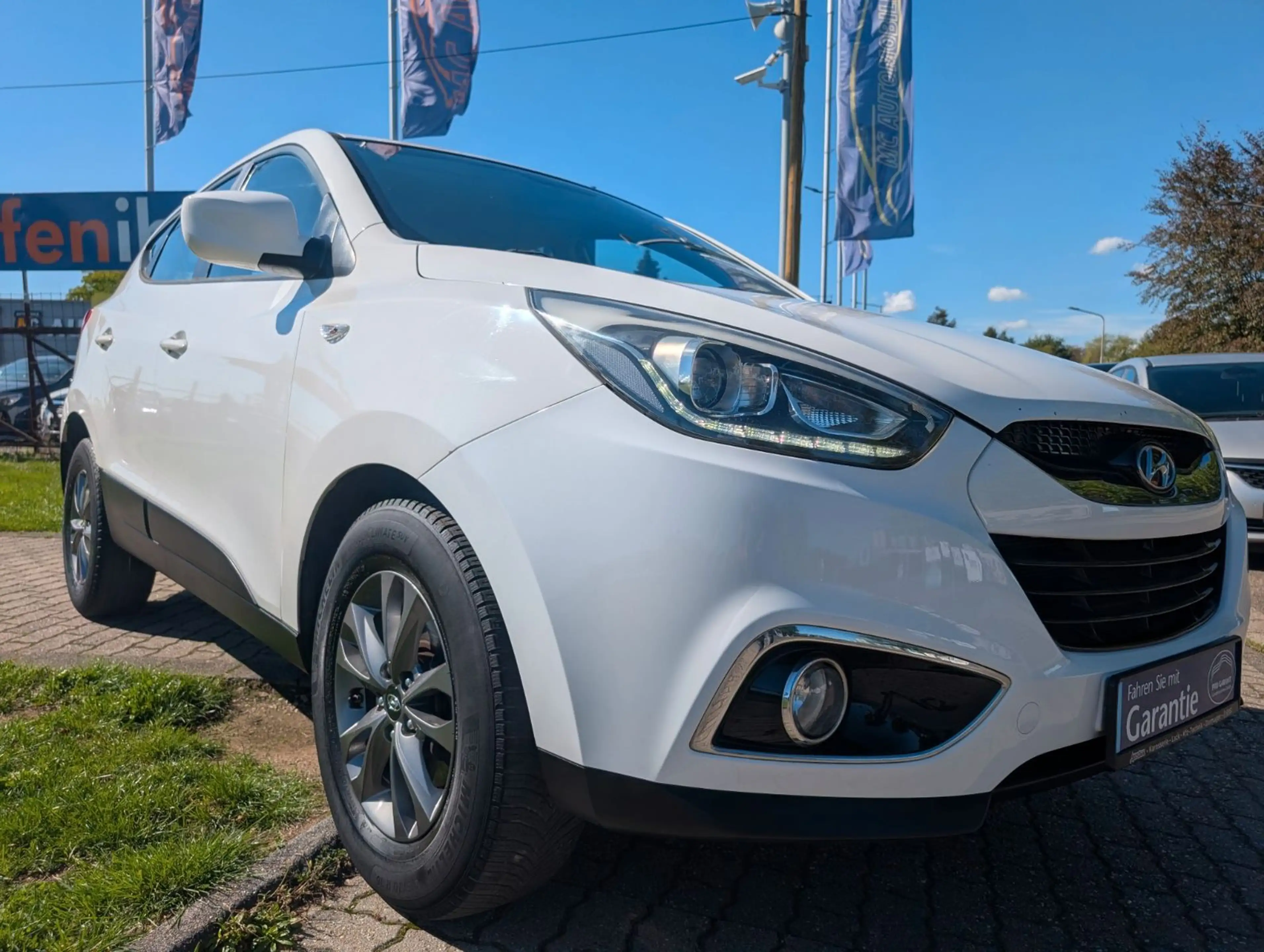 Hyundai iX35 FIFA World Cup Edition 2WD*1-HAND*KLIMA*PDC — photo 9