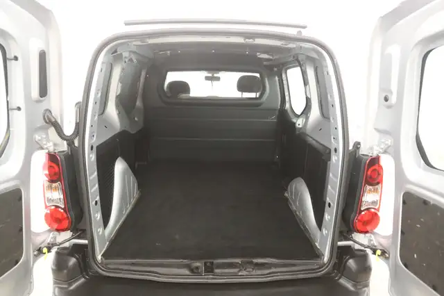 Peugeot Partner view 3