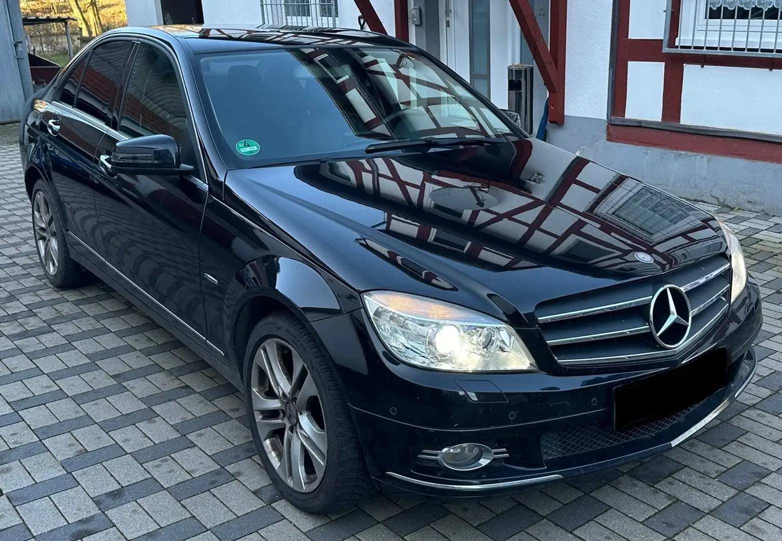 Mercedes-Benz C 250 C 250 CGI Automatik BlueEFFICIENCY Avantgarde Schwarz - 1
