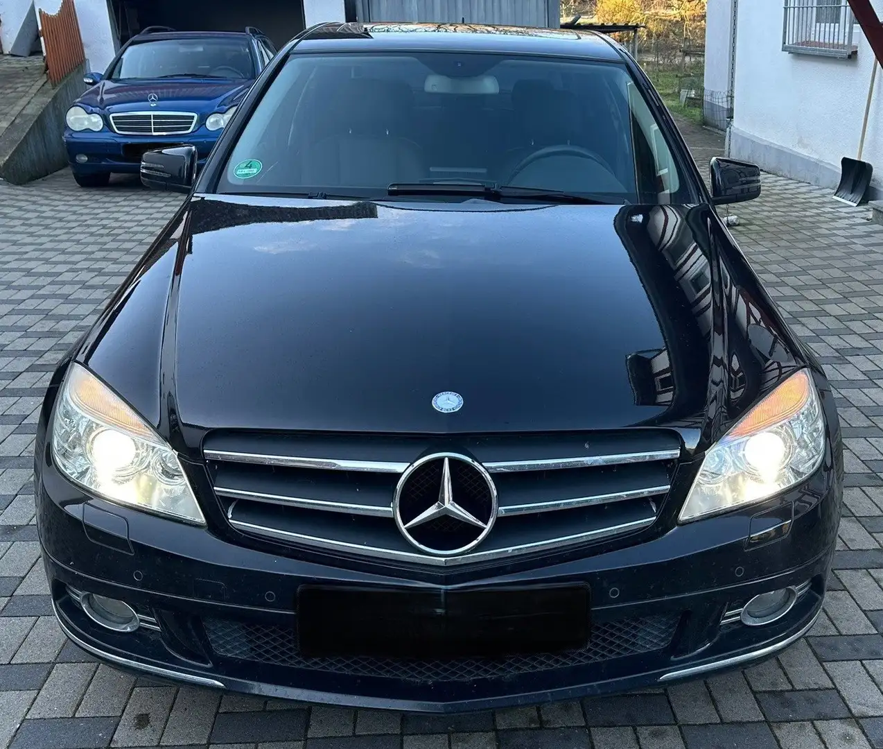 Mercedes-Benz C 250 C 250 CGI Automatik BlueEFFICIENCY Avantgarde Schwarz - 2