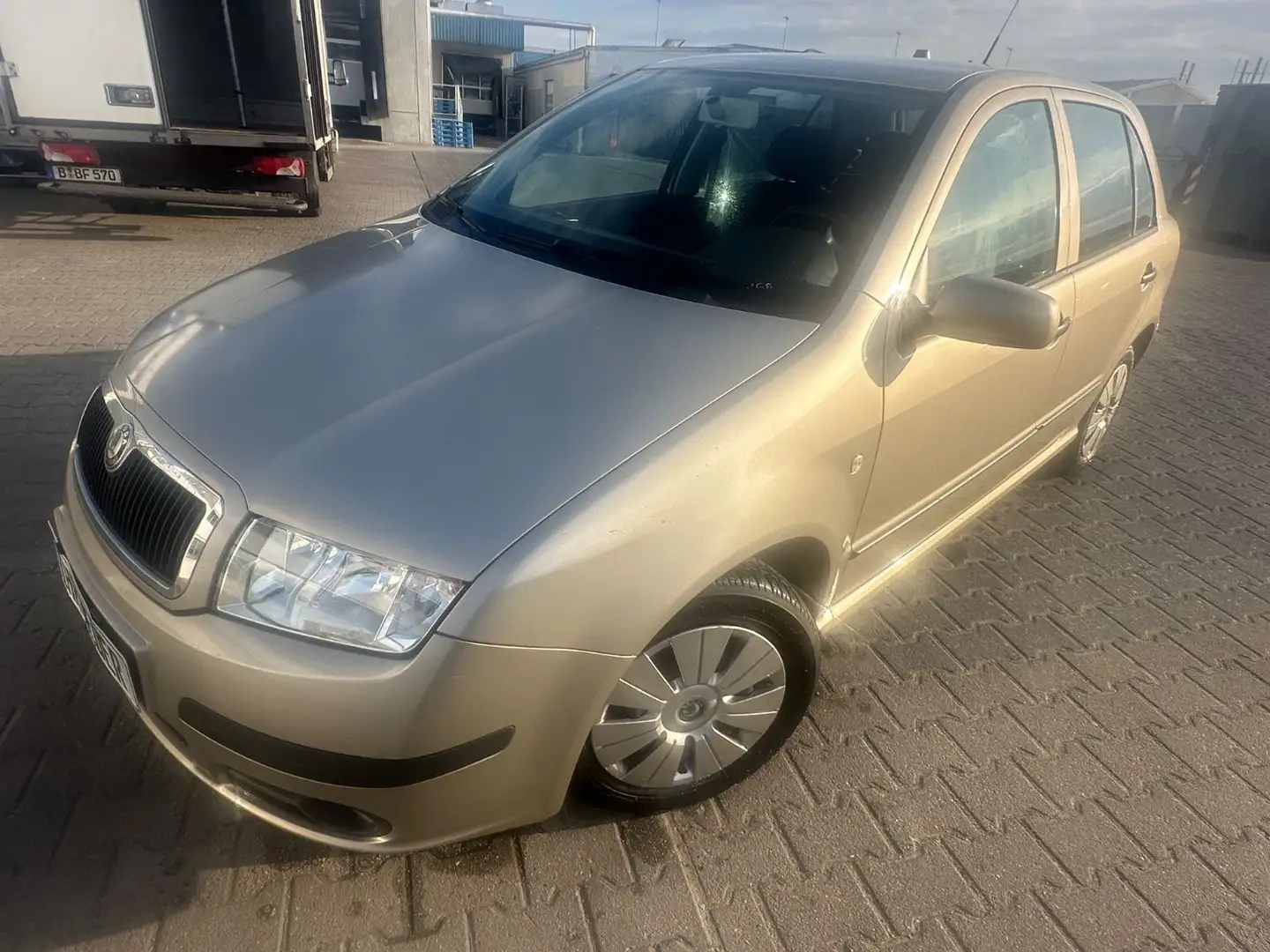 Skoda Fabia Ambiente 1Jahr Garantie- Tüv Neu- Klima Beige - 2