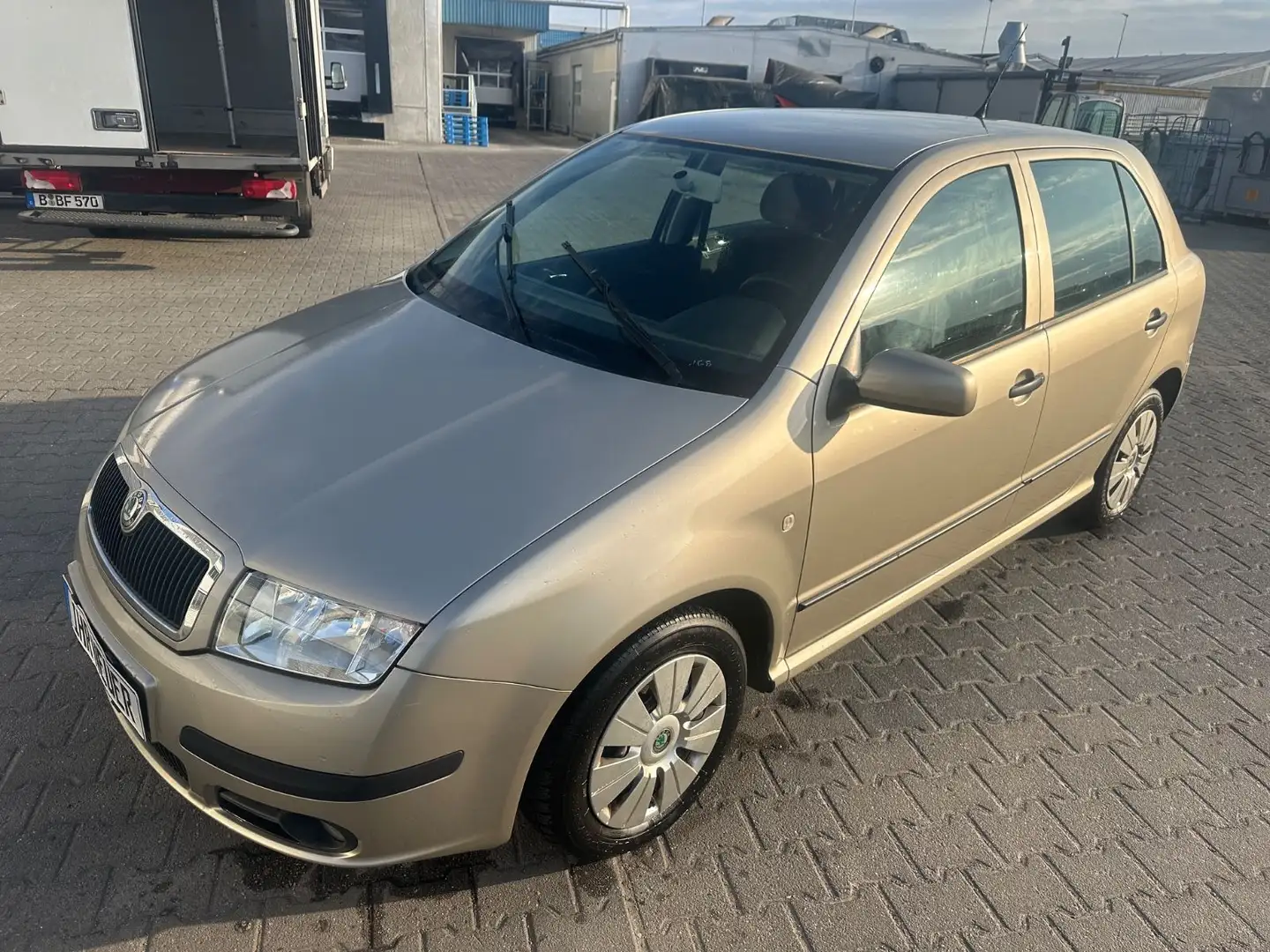 Skoda Fabia Ambiente 1Jahr Garantie- Tüv Neu- Klima Beige - 1