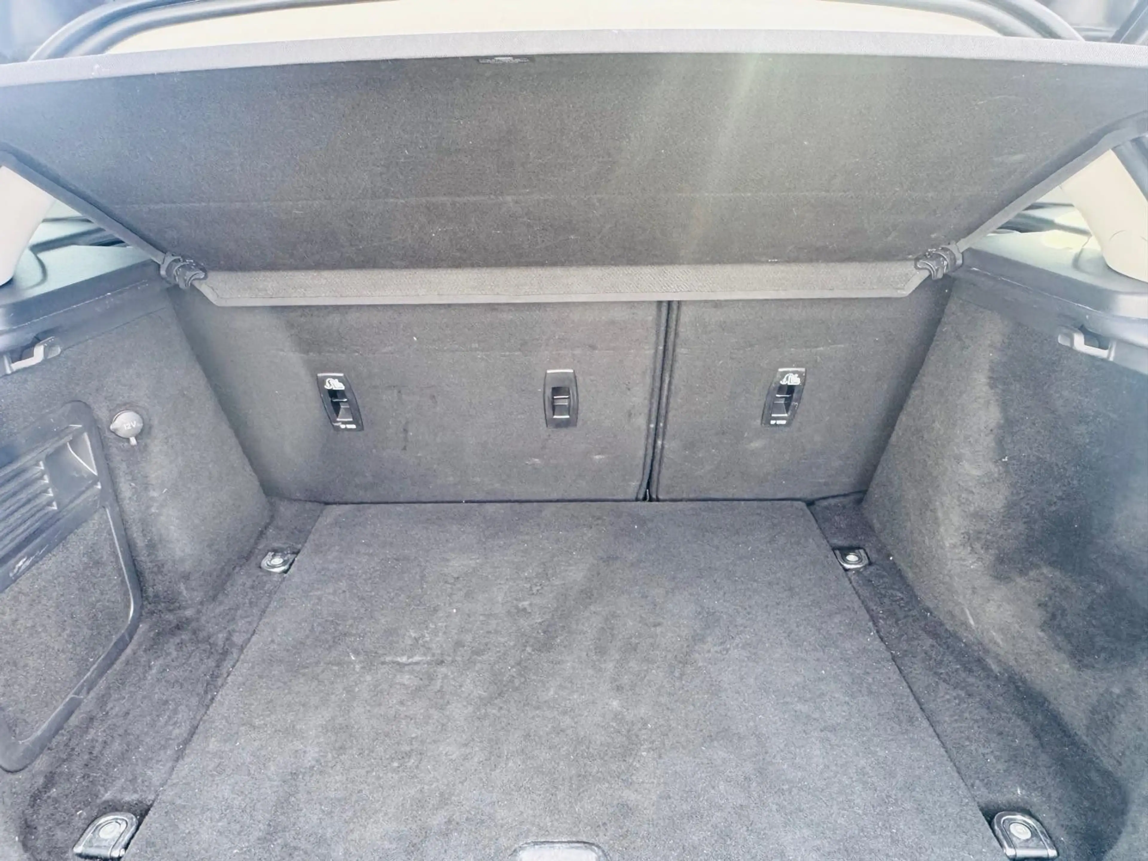 Land Rover Range Rover Evoque SE — photo 8