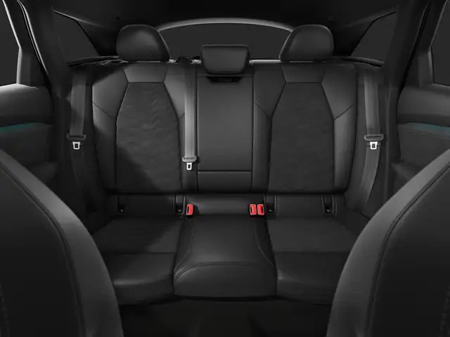 Audi A6 view 11