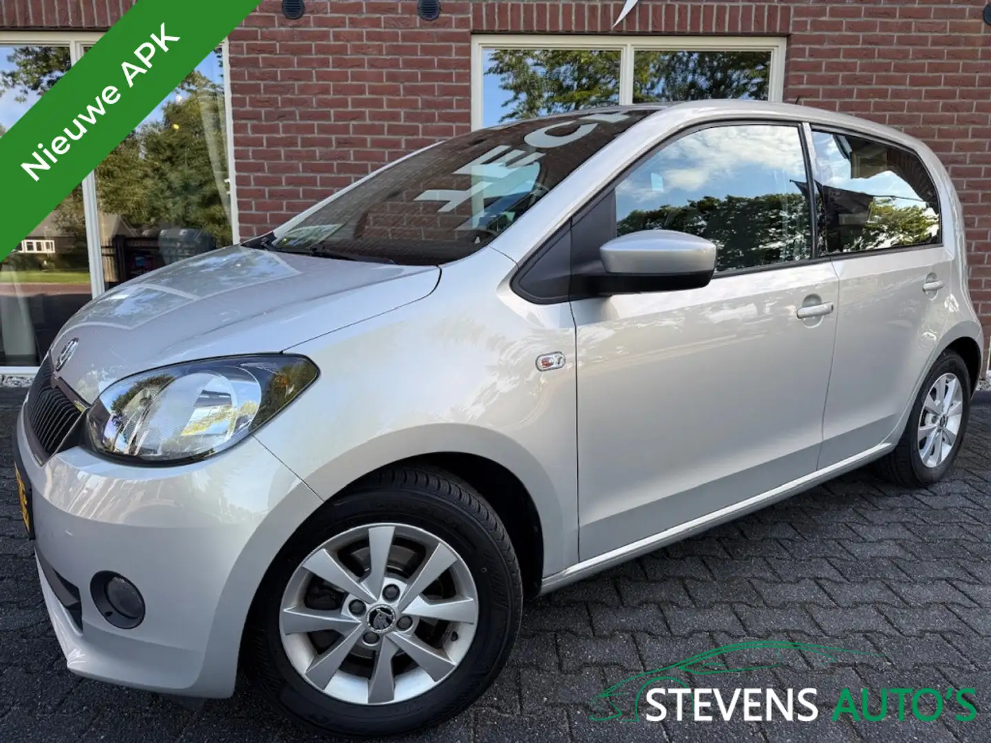 Skoda Citigo 1.0 Grt. Drive NIEUWE APK / CRUISE / NAVI / AIRCO Grijs - 1