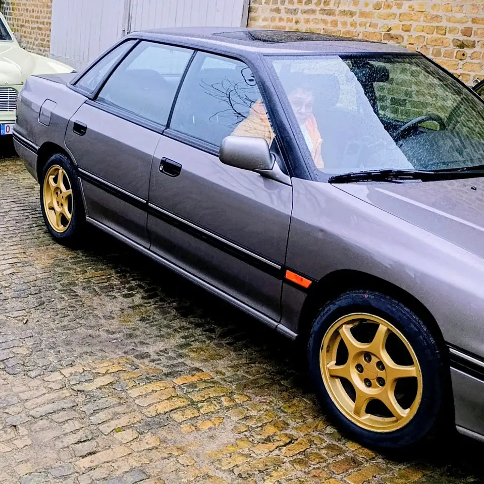 Subaru Legacy 2.2i GX AWD, foto 7