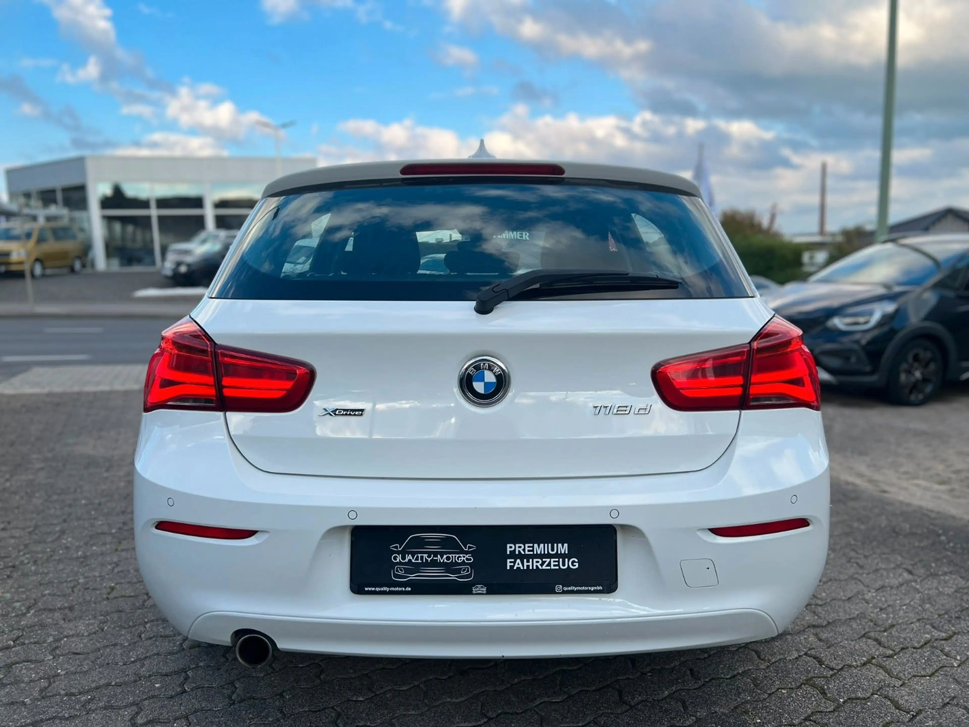 BMW 118 d xDRIVE ADVANTAGE-LED-KLIMA-PDC-TEMPO-NAVI — photo 3