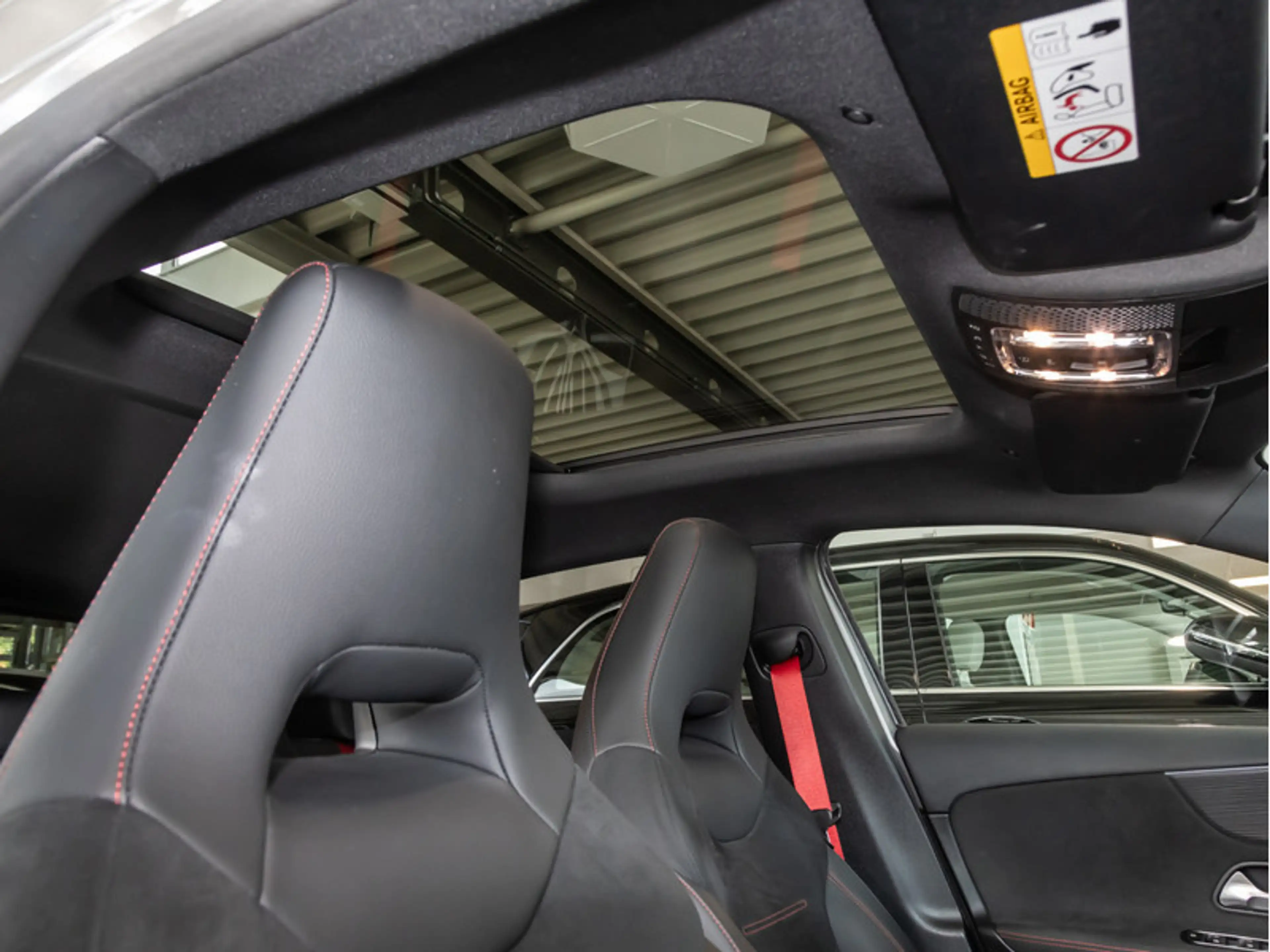 Mercedes-Benz A 45 AMG S 4M+ Premium+/Aero/Pano/Burm/Night/19" — photo 10