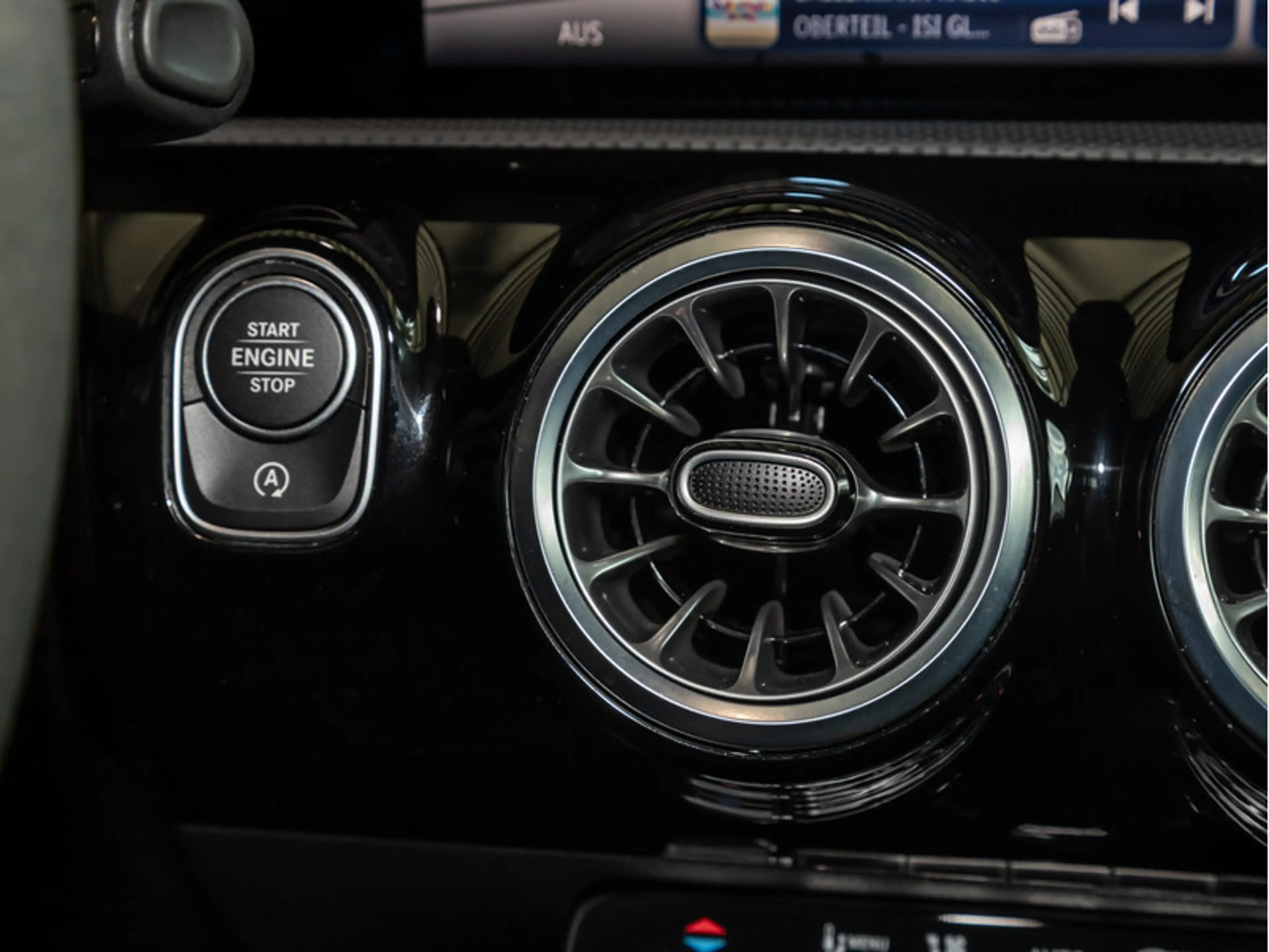 Mercedes-Benz A 45 AMG S 4M+ Premium+/Aero/Pano/Burm/Night/19" — photo 15