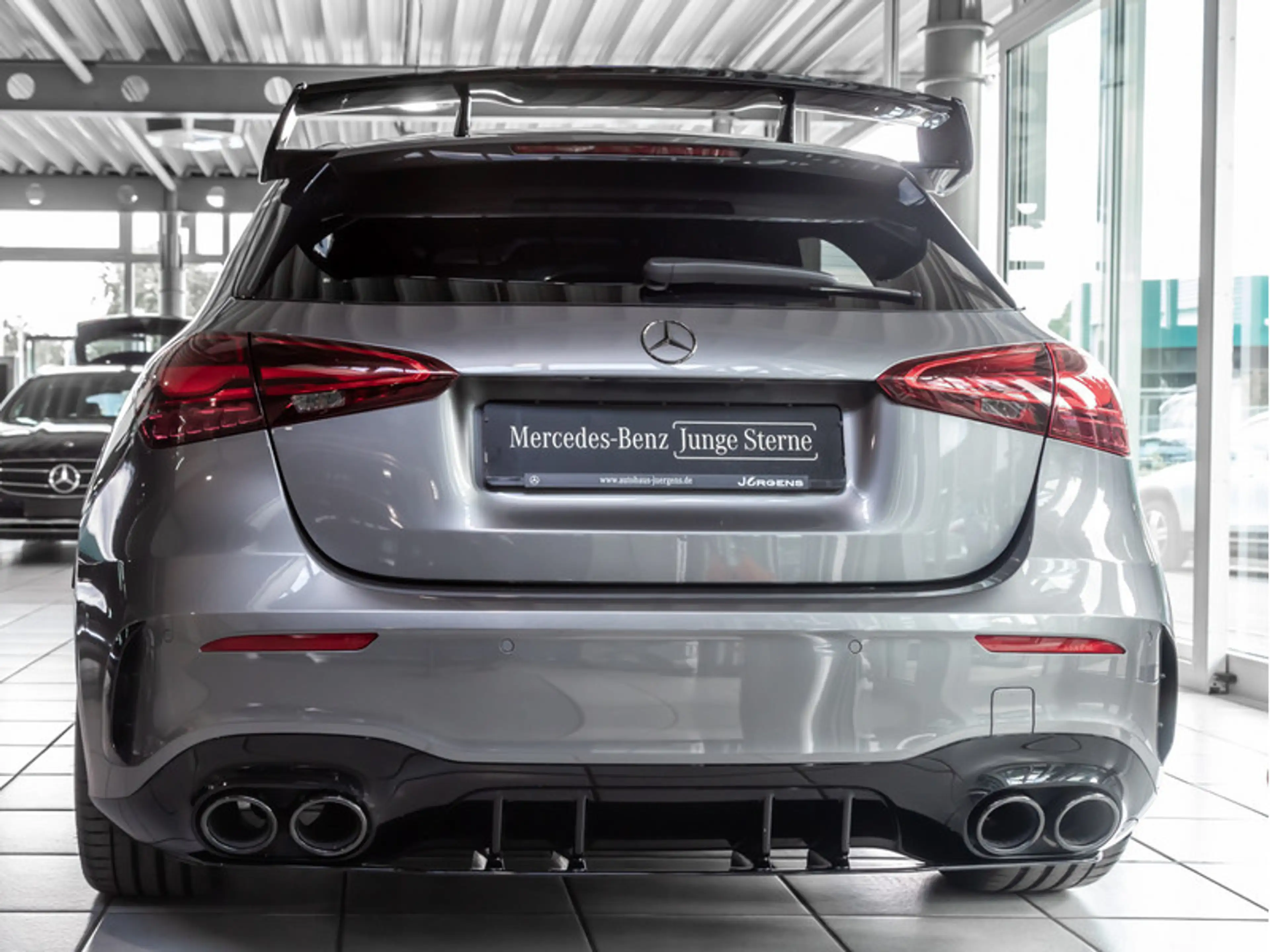 Mercedes-Benz A 45 AMG S 4M+ Premium+/Aero/Pano/Burm/Night/19" — photo 5