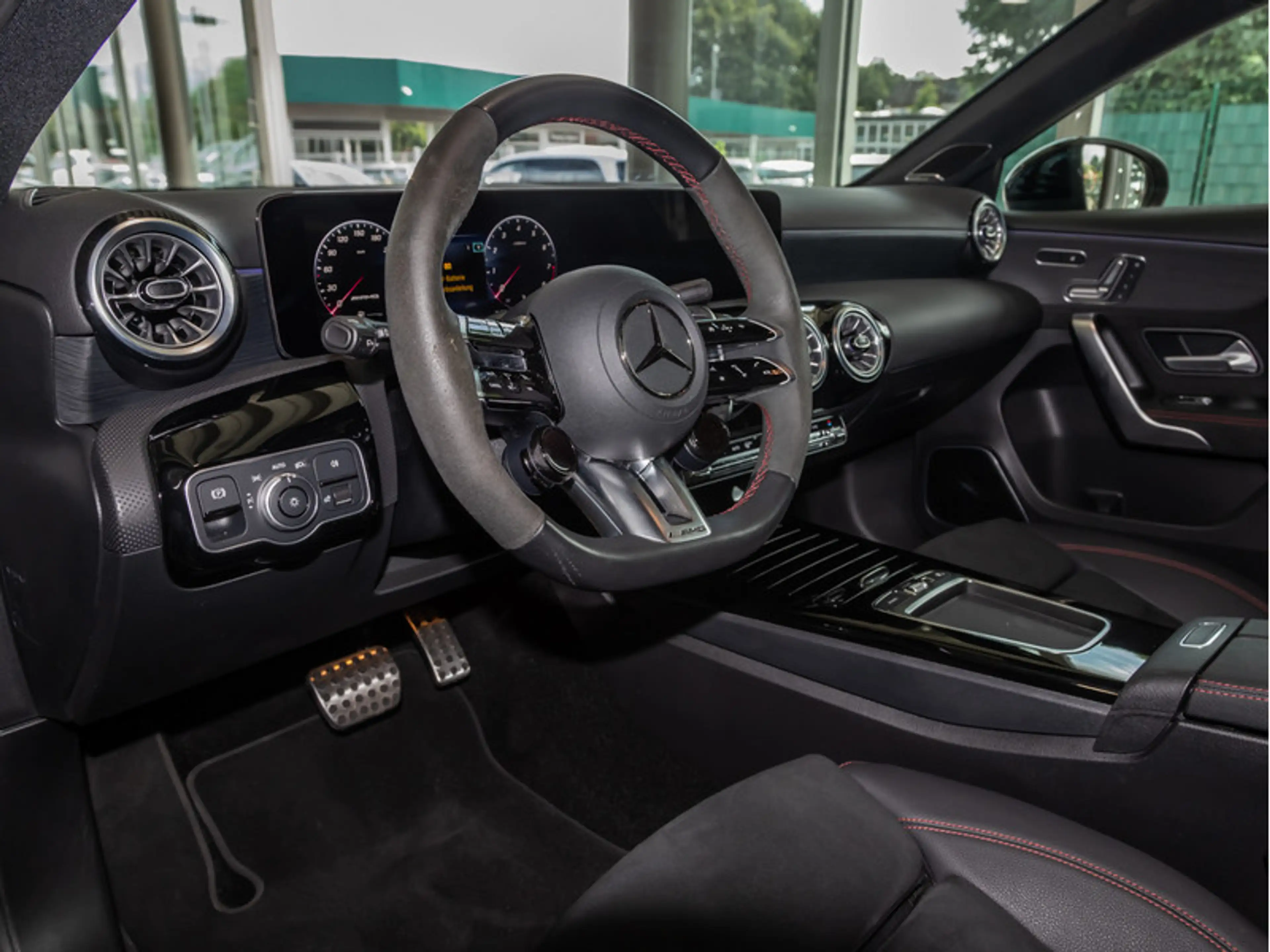 Mercedes-Benz A 45 AMG S 4M+ Premium+/Aero/Pano/Burm/Night/19" — photo 11