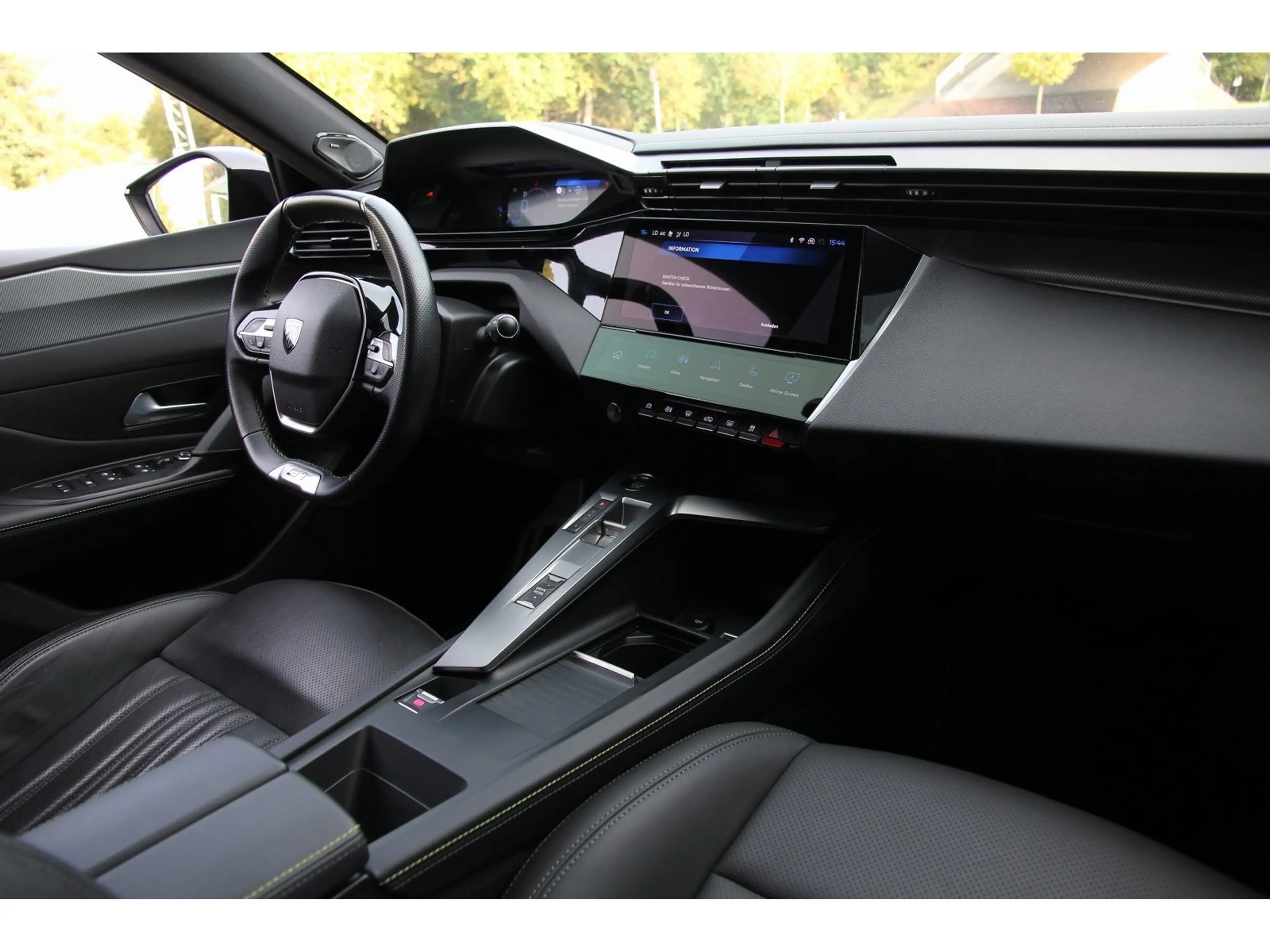 Peugeot 308 SW GT Pack Hybrid 225 e-EAT8 Carplay Matrix — photo 18