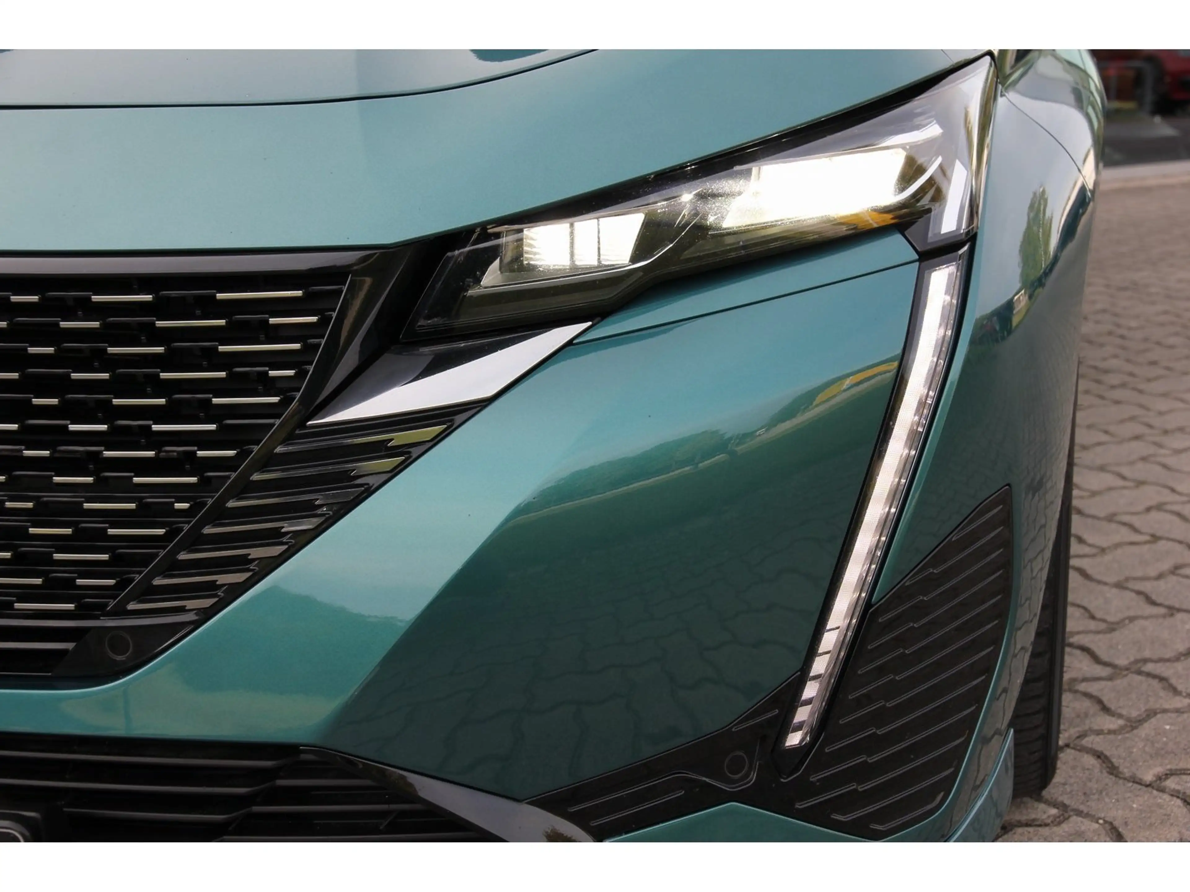 Peugeot 308 SW GT Pack Hybrid 225 e-EAT8 Carplay Matrix — photo 5
