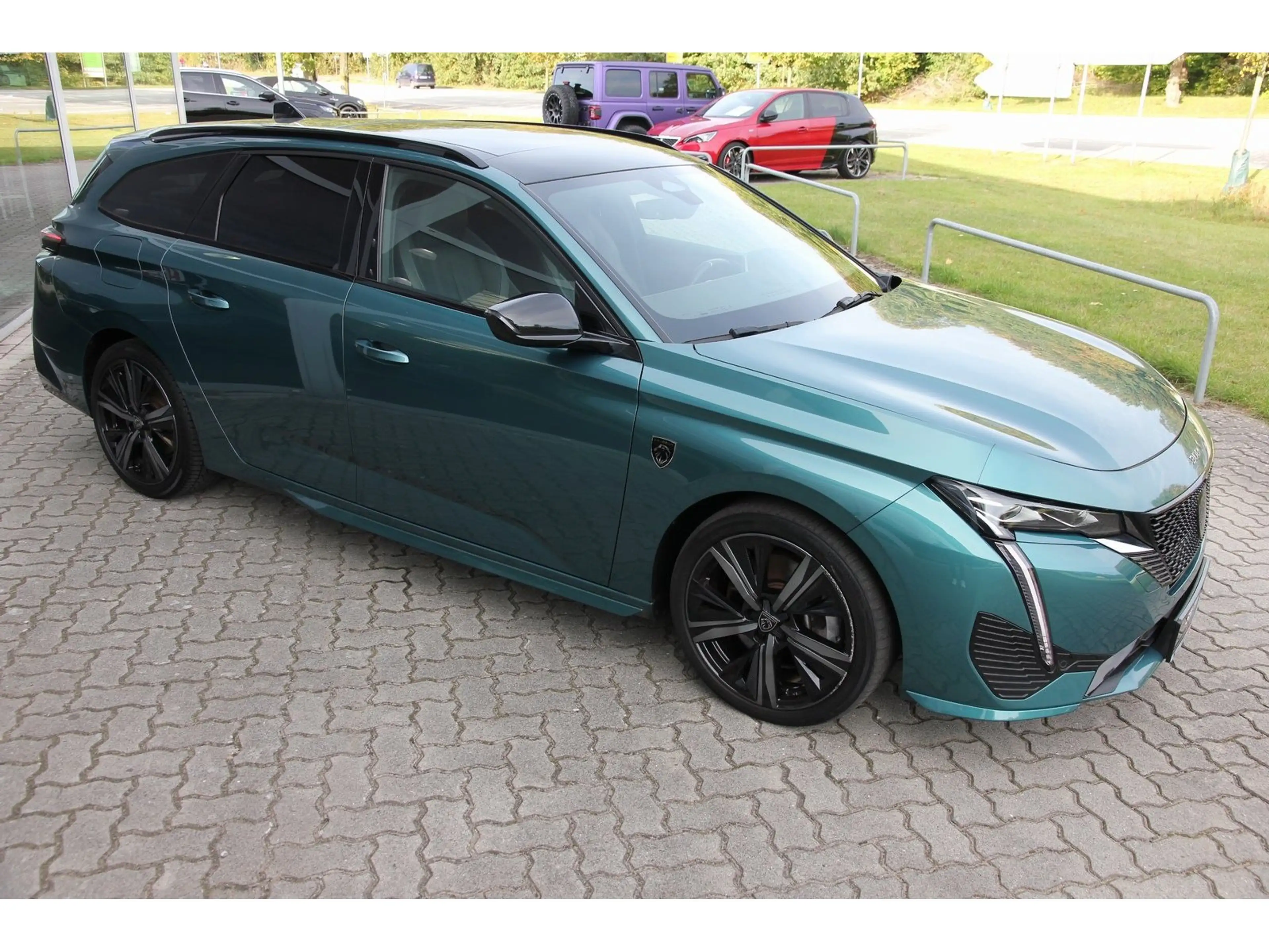 Peugeot 308 SW GT Pack Hybrid 225 e-EAT8 Carplay Matrix — photo 3