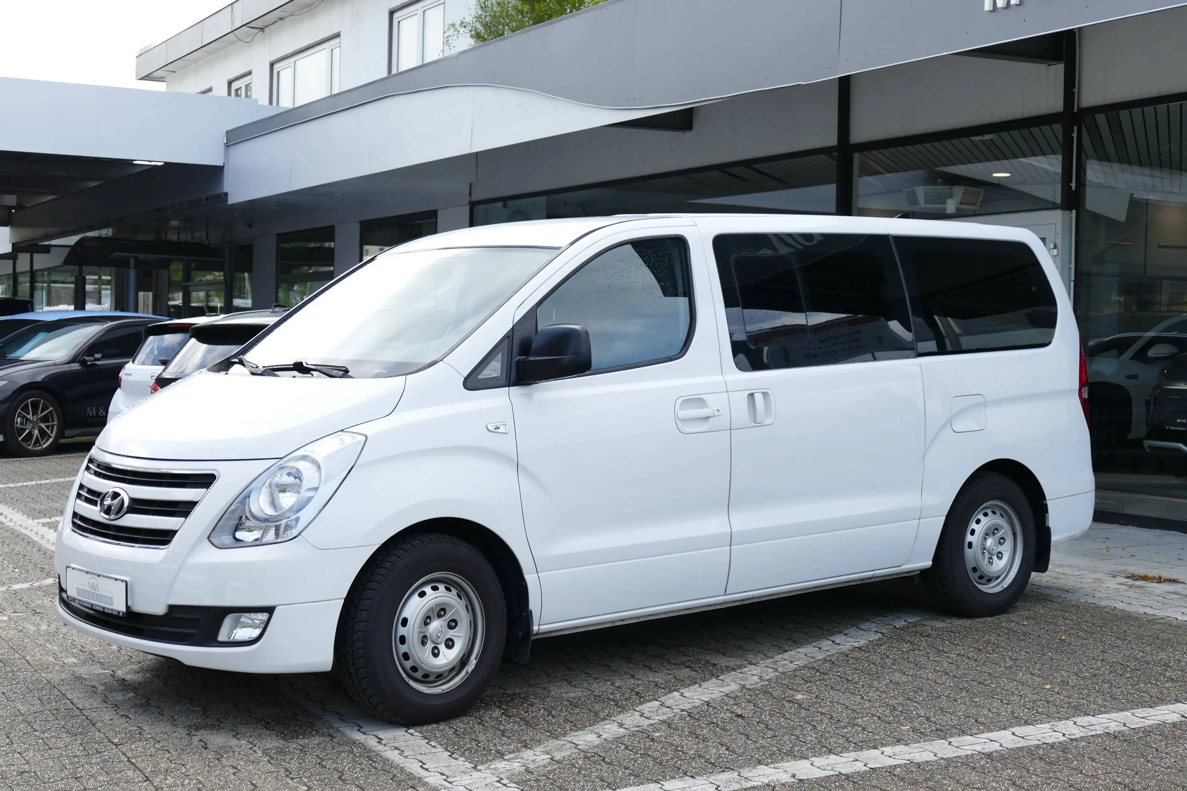 Hyundai H-1 Travel Trend 2.5 CRDI 8.Sitzer °AHK 2300 KG-Navi-Winter Paket° — photo 4