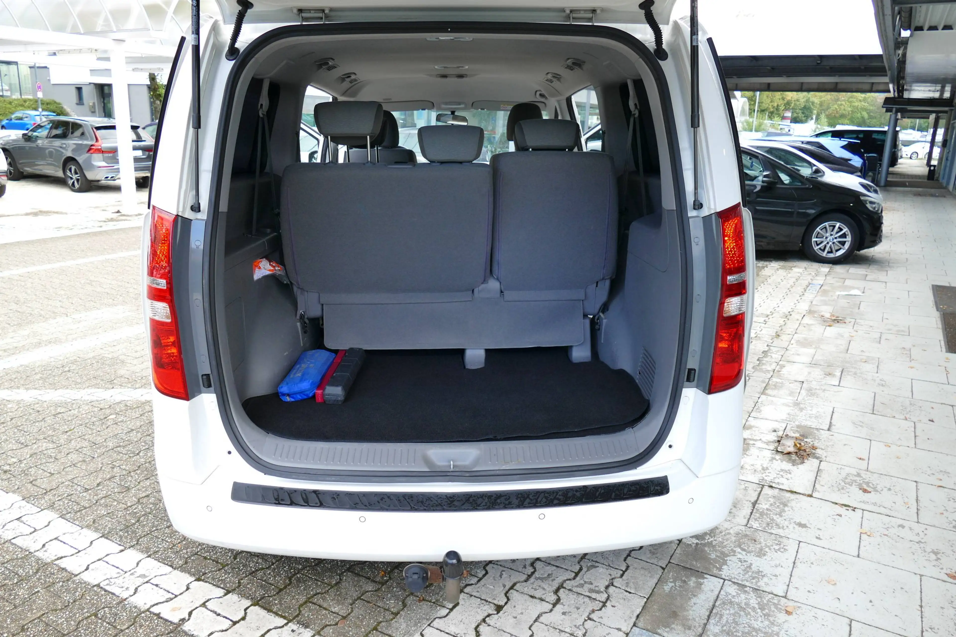 Hyundai H-1 Travel Trend 2.5 CRDI 8.Sitzer °AHK 2300 KG-Navi-Winter Paket° — photo 12