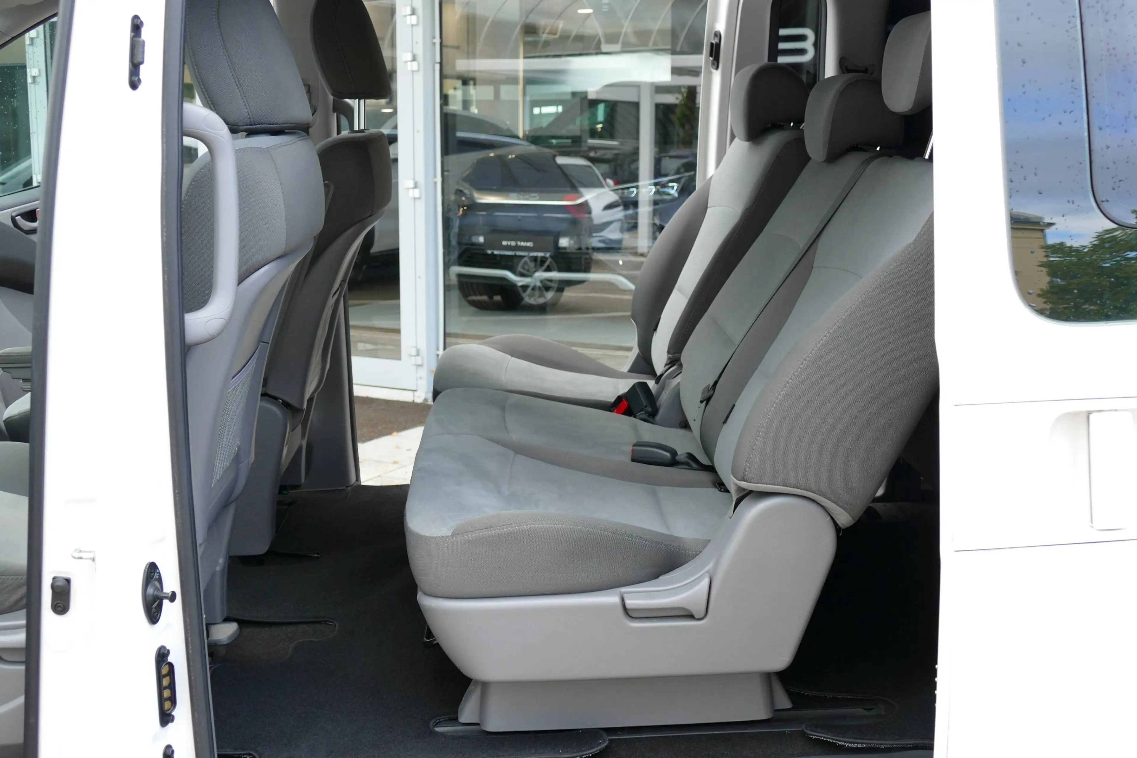 Hyundai H-1 Travel Trend 2.5 CRDI 8.Sitzer °AHK 2300 KG-Navi-Winter Paket° — photo 9