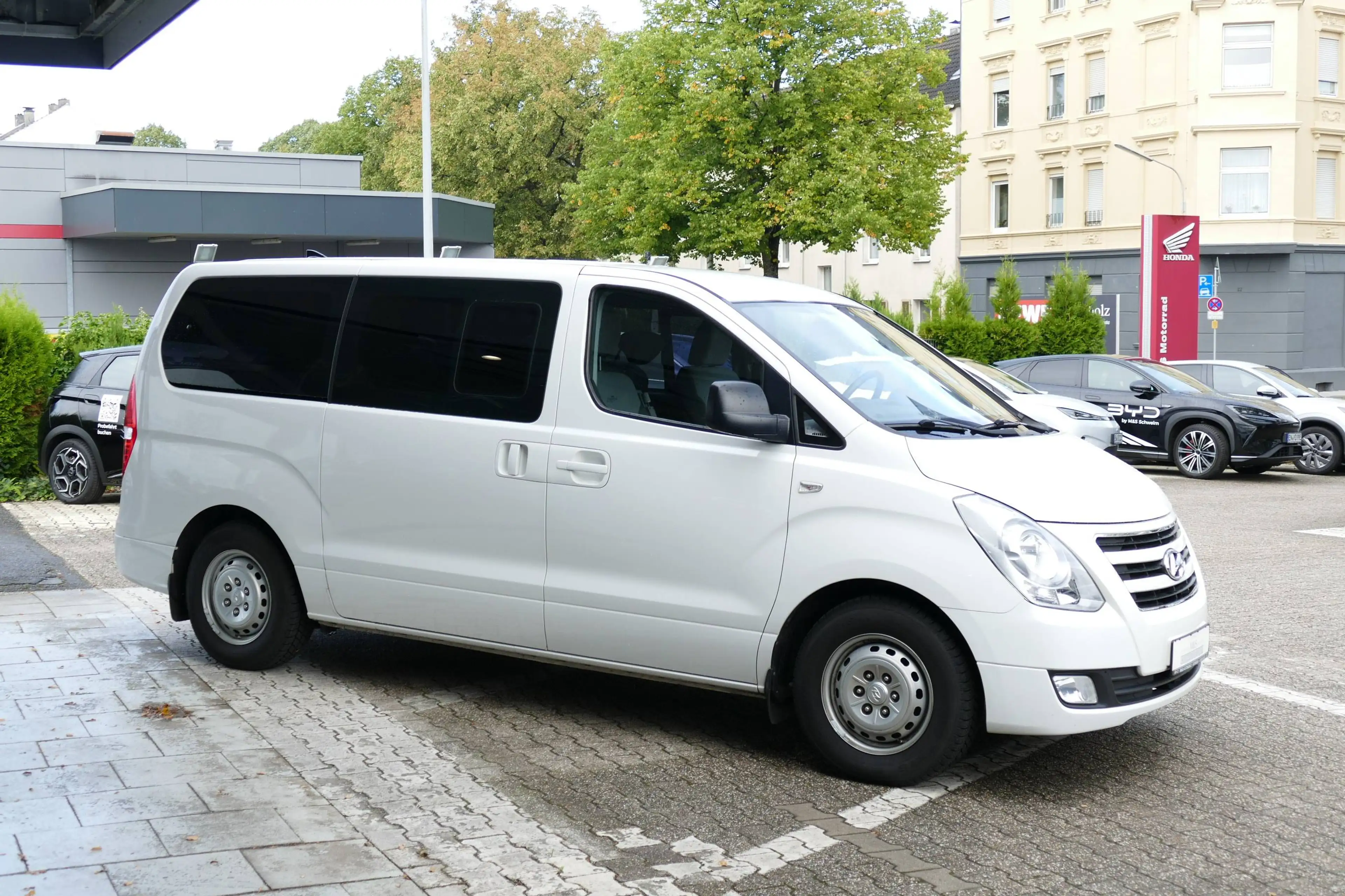 Hyundai H-1 Travel Trend 2.5 CRDI 8.Sitzer °AHK 2300 KG-Navi-Winter Paket° — photo 5