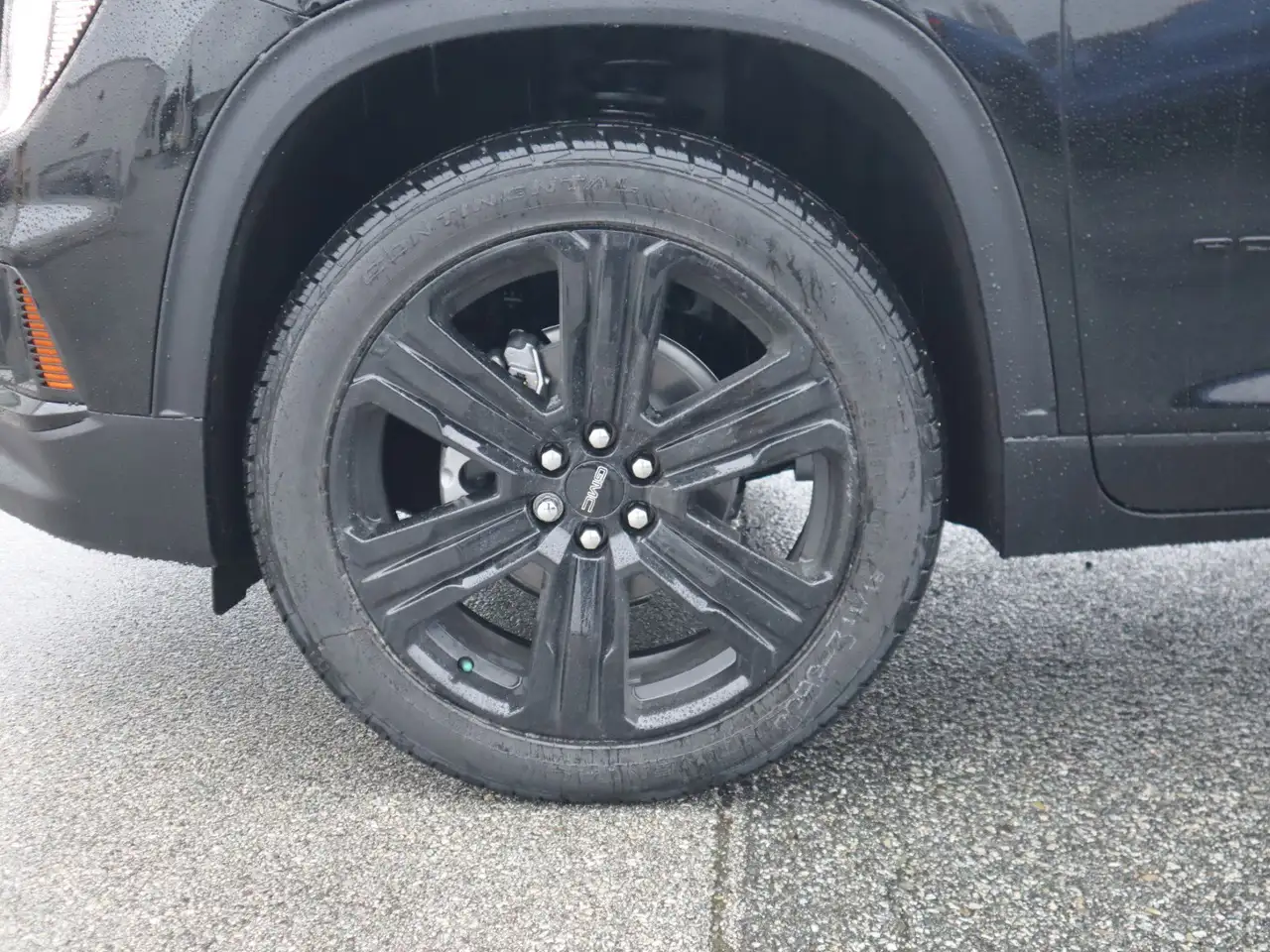 GMC Acadia снимка GMC Acadia