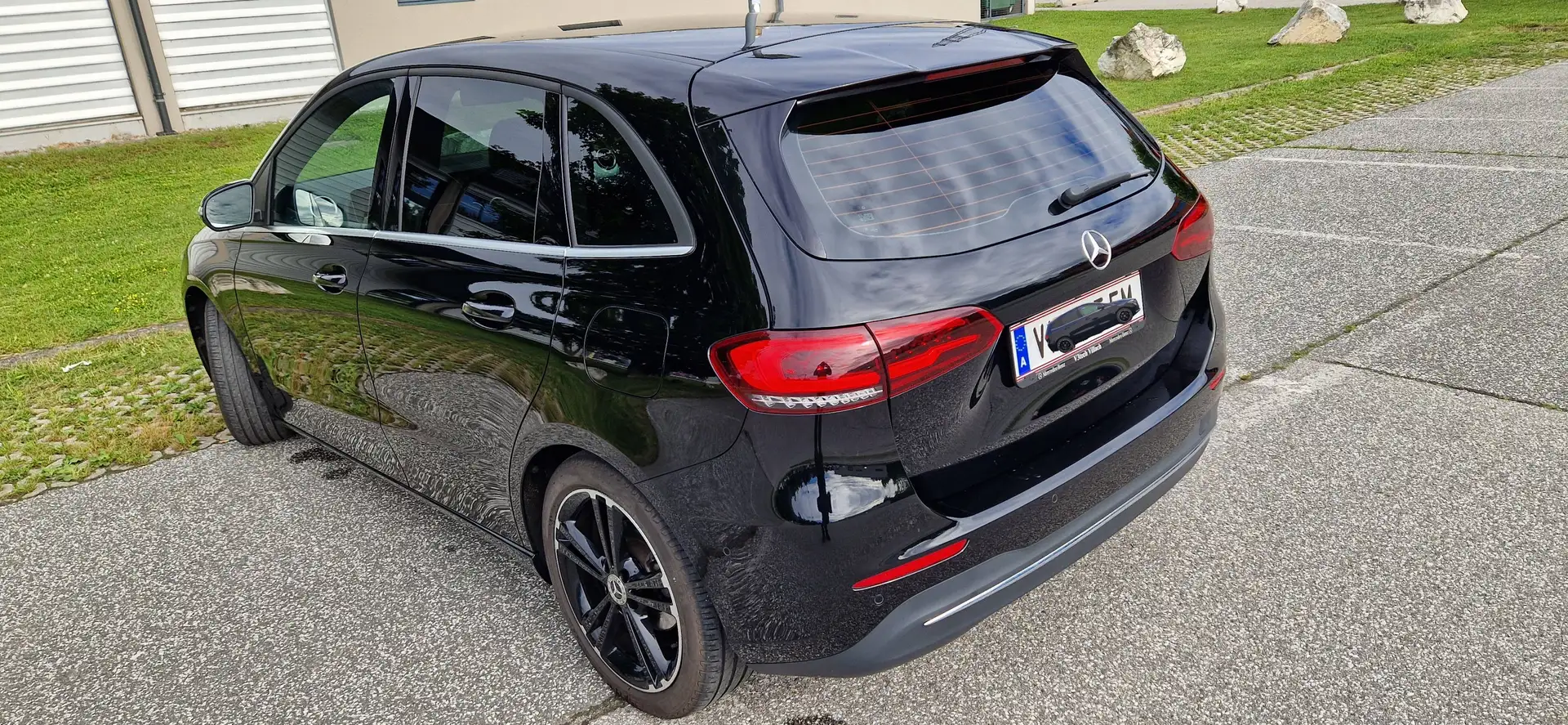 Mercedes-Benz B 180 B 180 d Schwarz - 2
