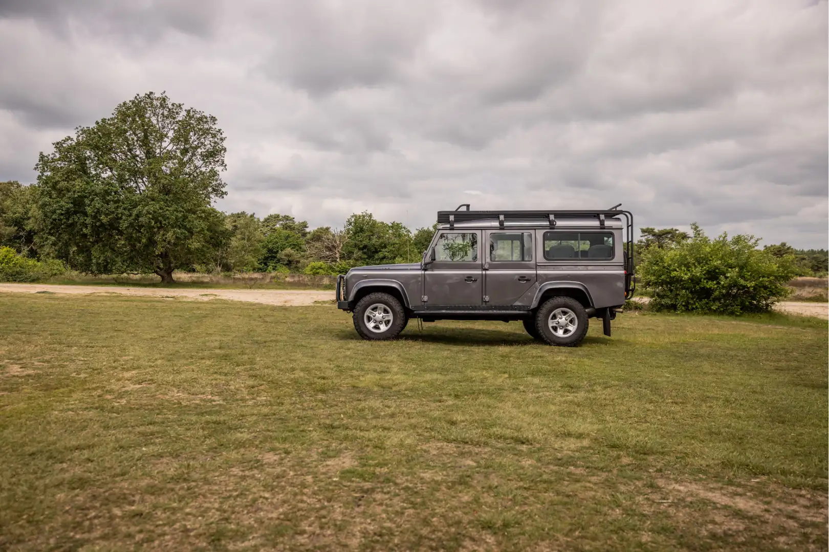 Land Rover Defender 2.5 Td5 Station Wagon AUTOMAAT! Youngtimer Grijs - 2