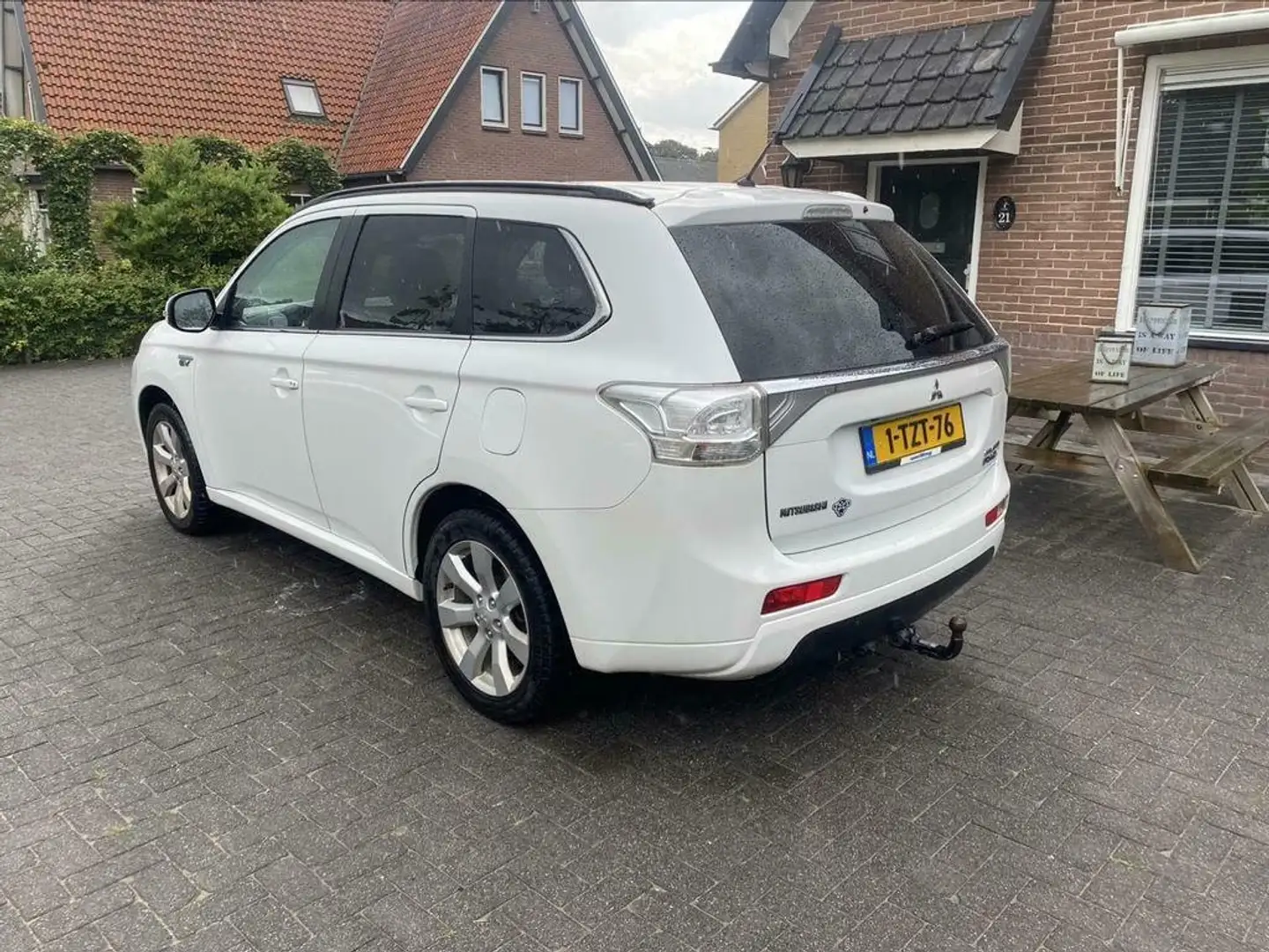 Mitsubishi Outlander Outlander 2.0 4WD Plug-In Hybrid Plus - 2