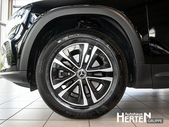 Mercedes-Benz GLB view 5