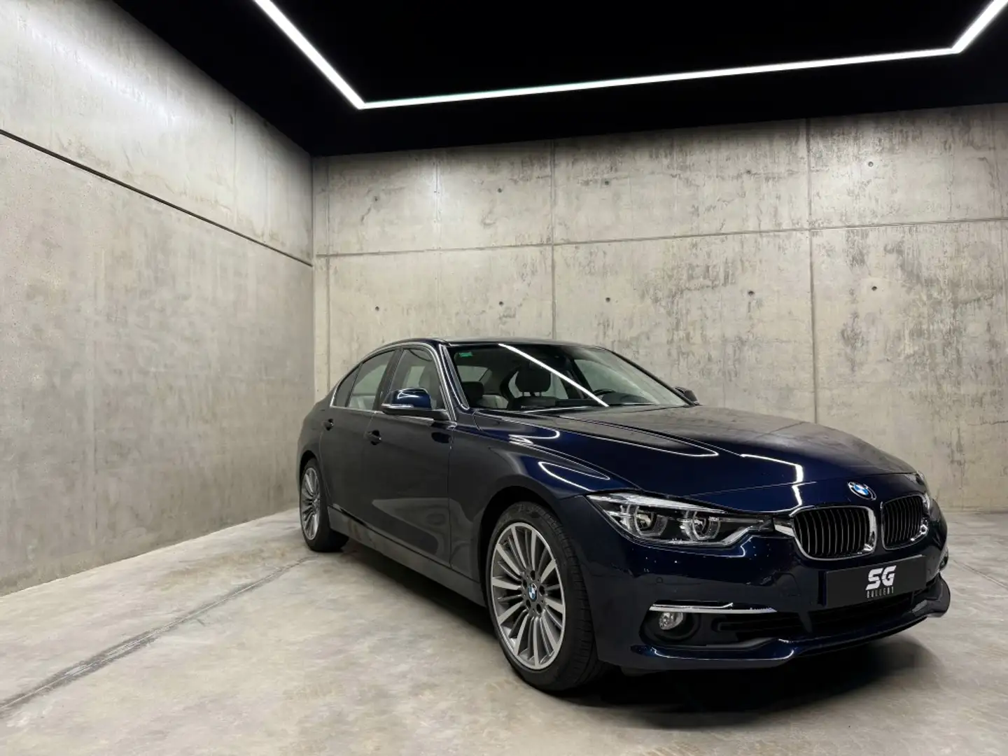 BMW 330 330iA Bleu - 1