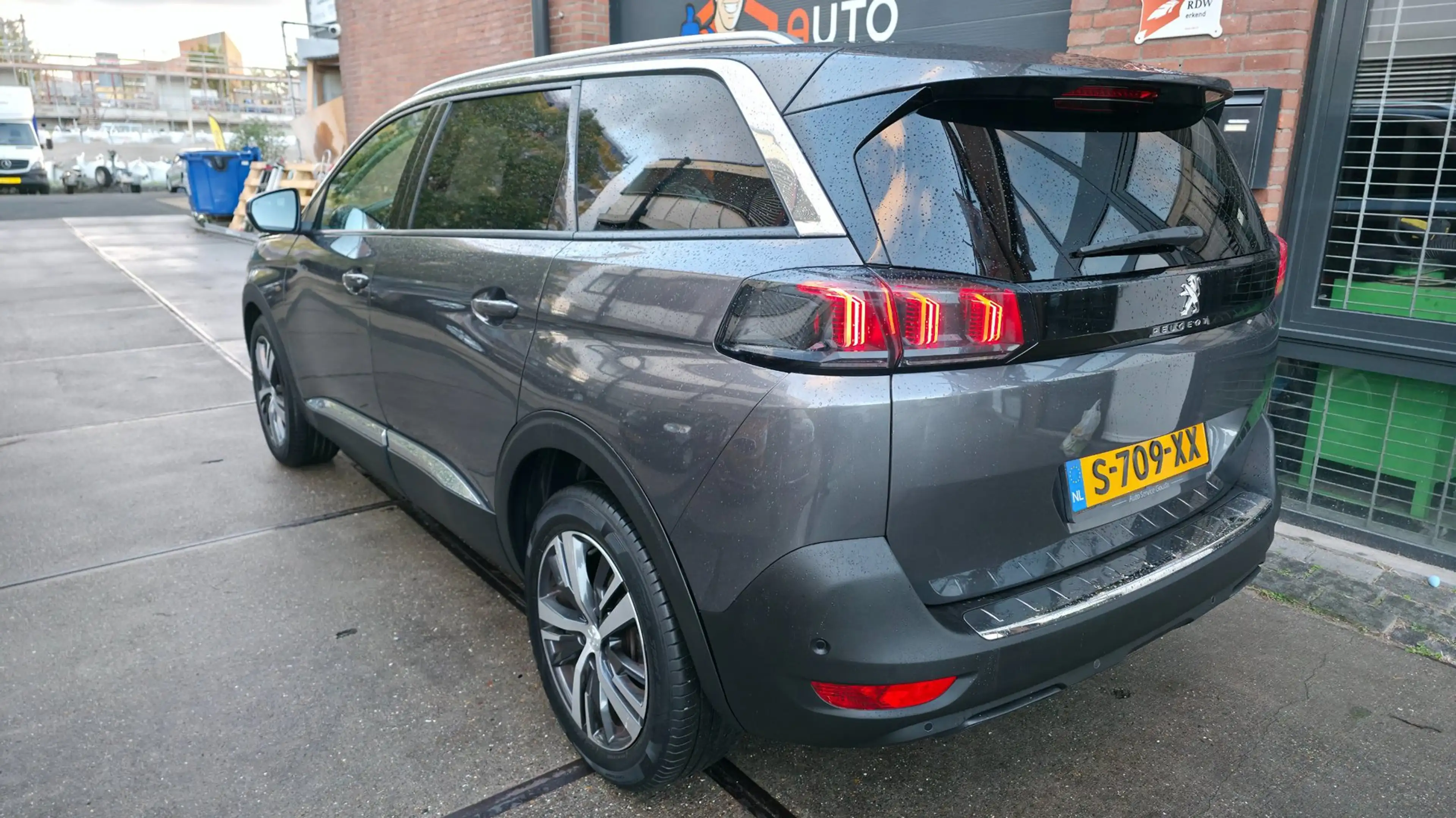 Peugeot 5008 1.2 l 130PK l Allure l 7 Pers. l groot scherm — photo 11