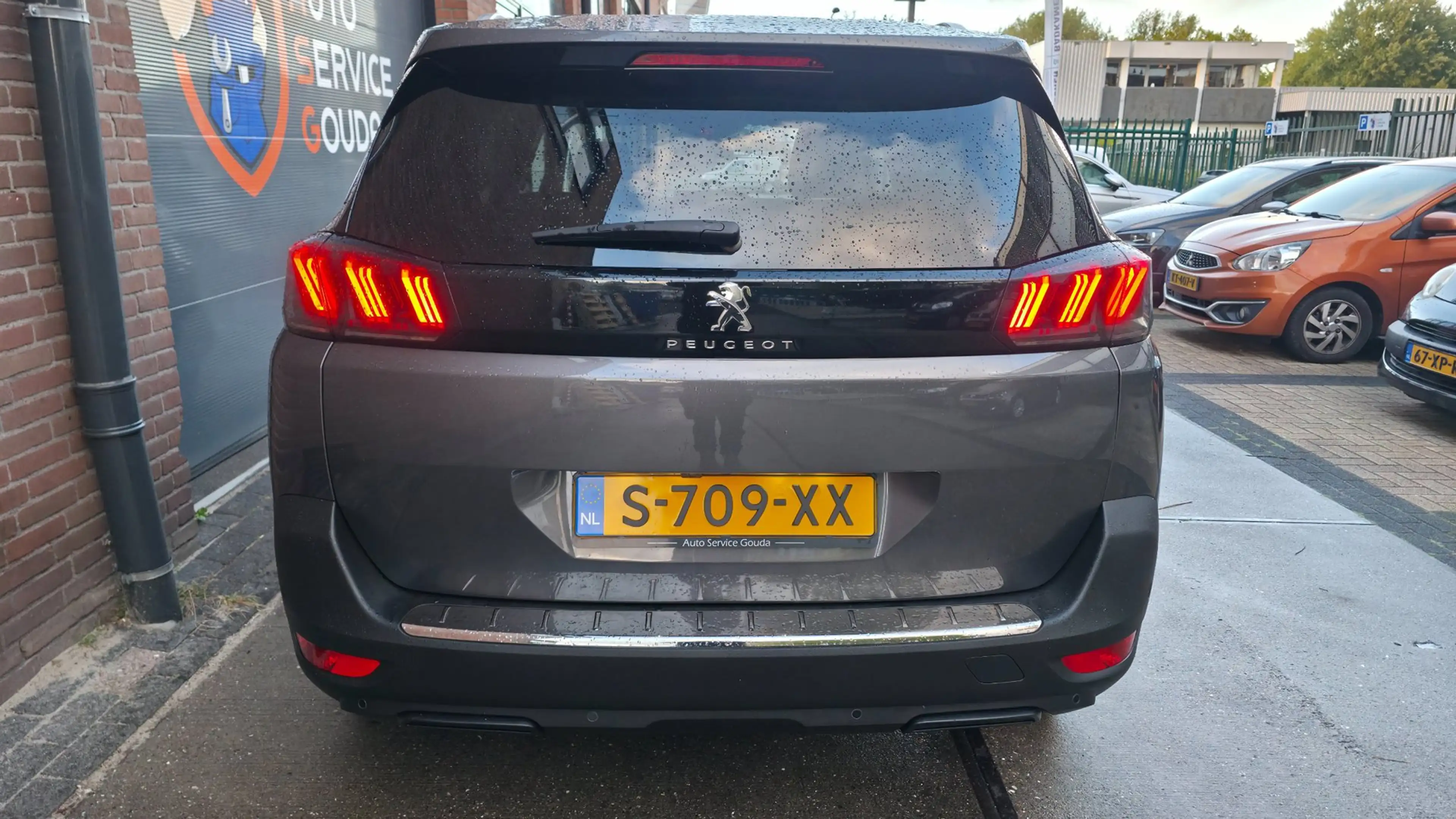 Peugeot 5008 1.2 l 130PK l Allure l 7 Pers. l groot scherm — photo 5