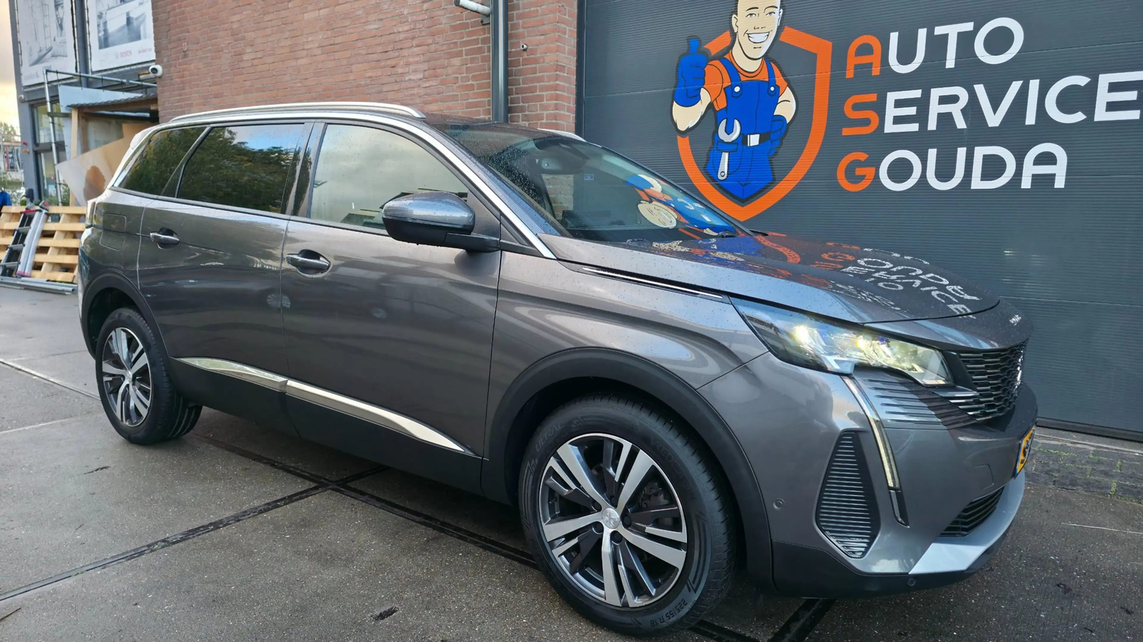 Peugeot 5008 1.2 l 130PK l Allure l 7 Pers. l groot scherm — photo 2