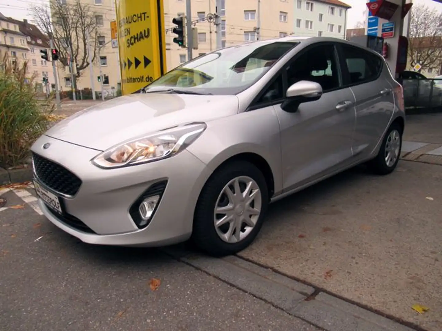 Ford Fiesta 1.5TDCI 5tg Cool+Connect Navi/SHZ/PDC Silber - 2