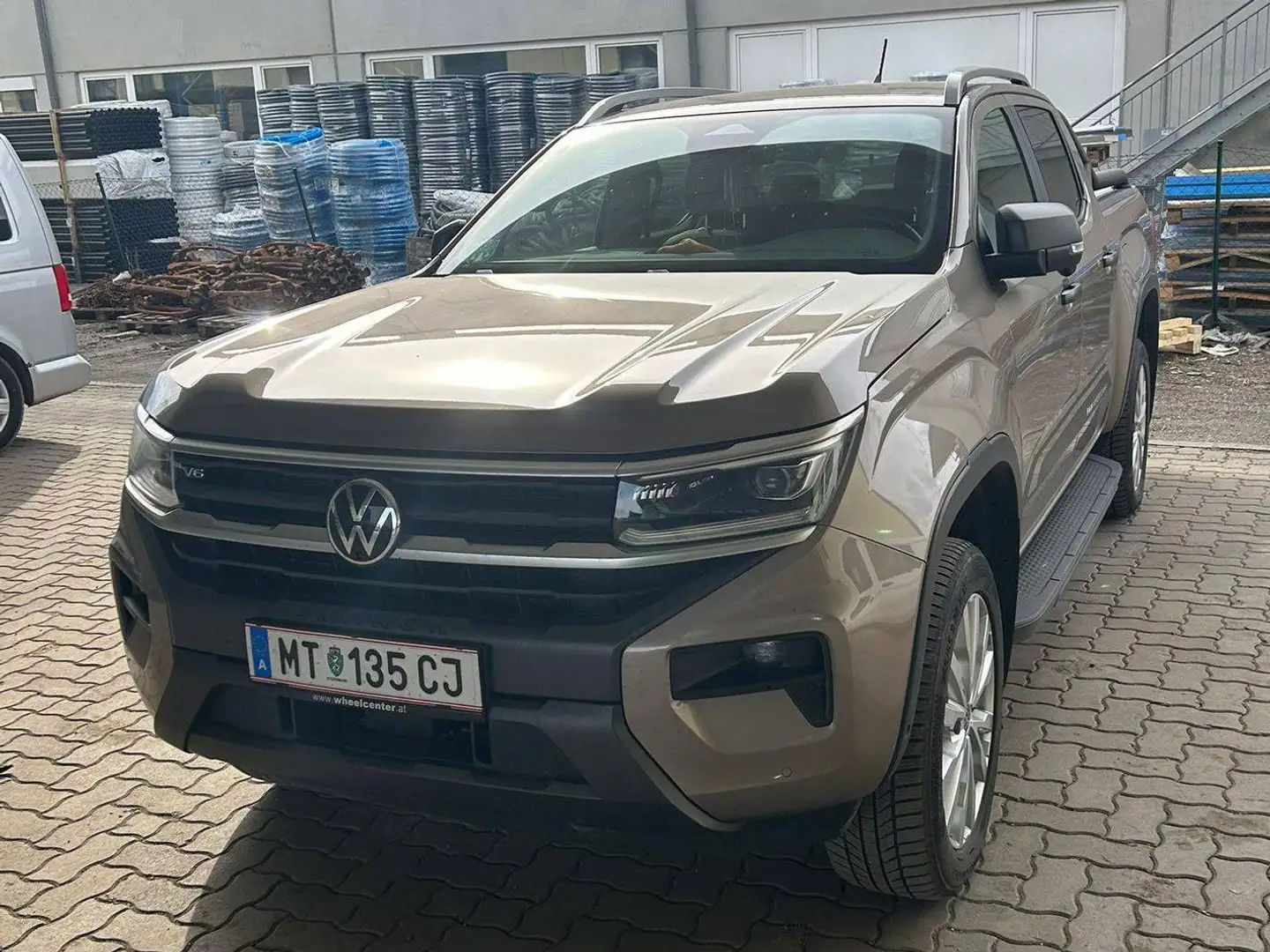 Volkswagen Amarok Amarok DoubleCab 3.0 V6 TDI PanAmericana 4Motion Aut. PanAmericana Beige - 2
